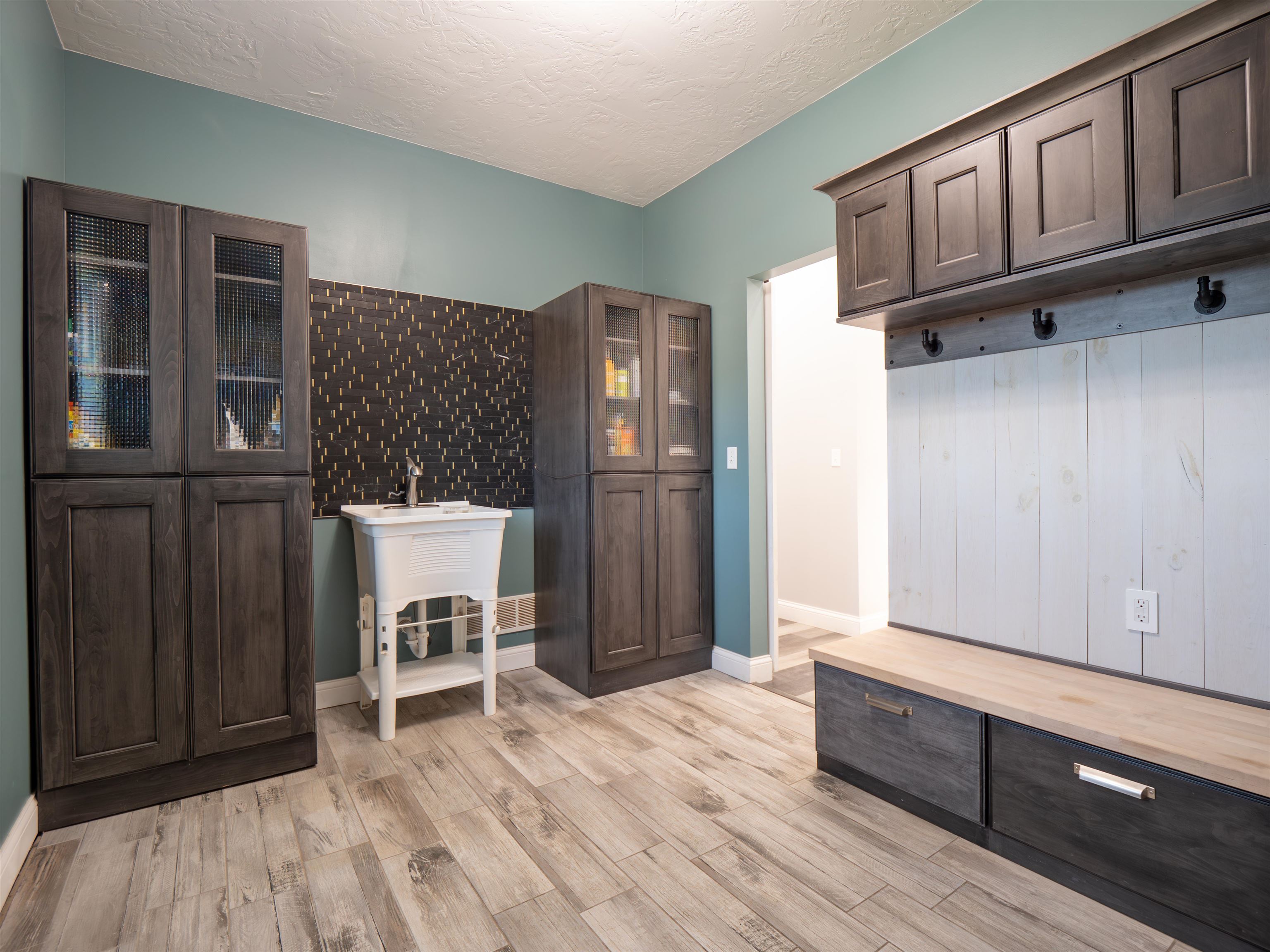 8109 Hidden Hills Road