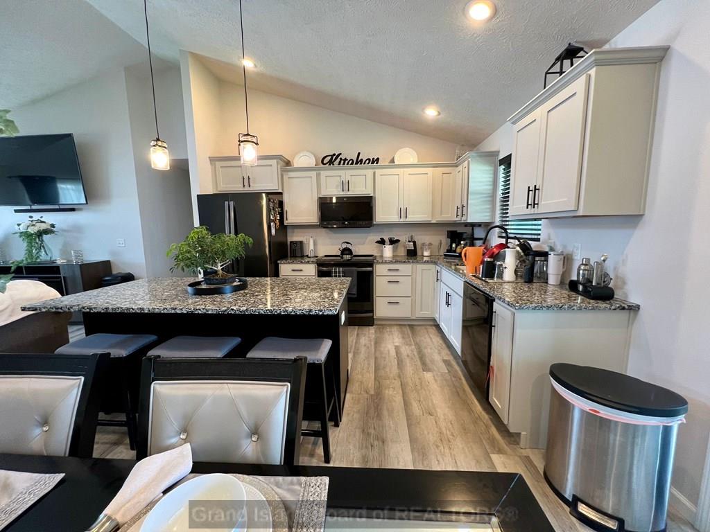 4346 Leon Circle