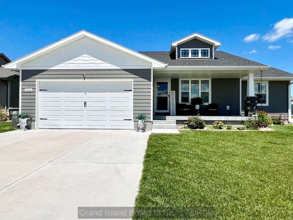 4346 Leon Circle