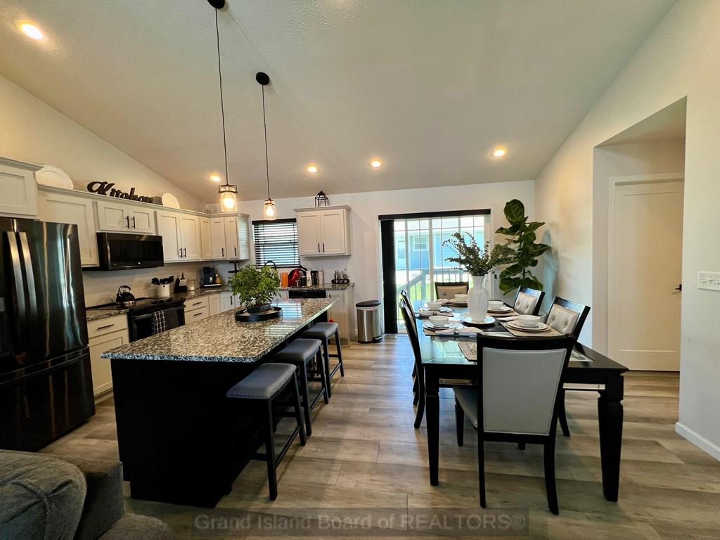 4346 Leon Circle