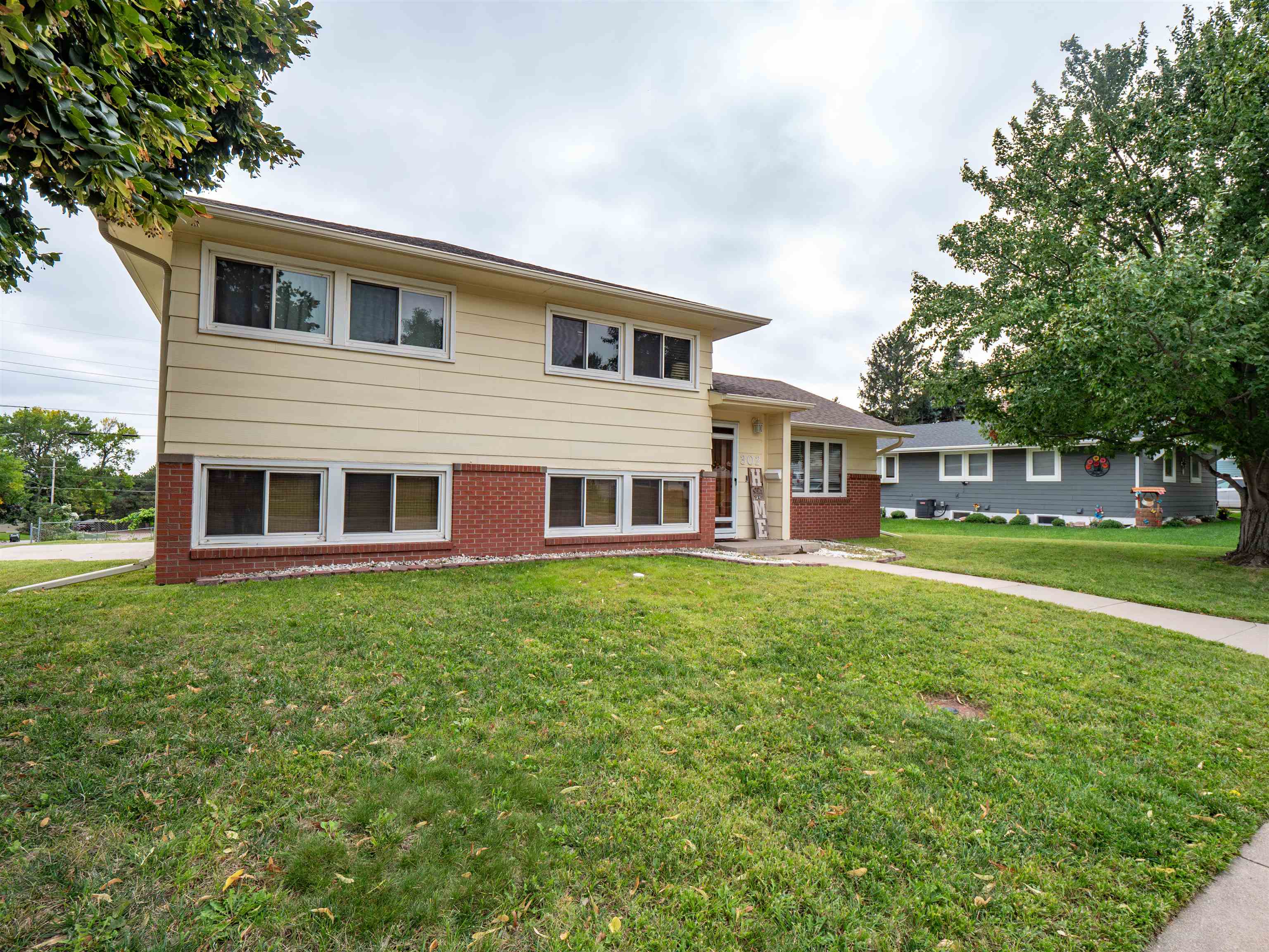 302 W 37th St.