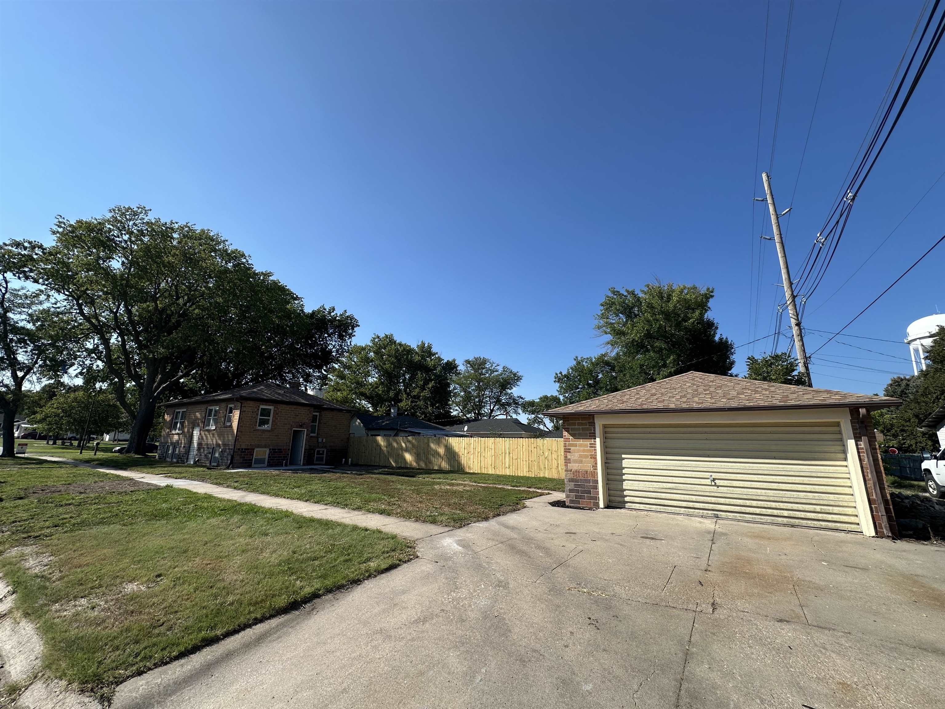 710 N Minden Avenue