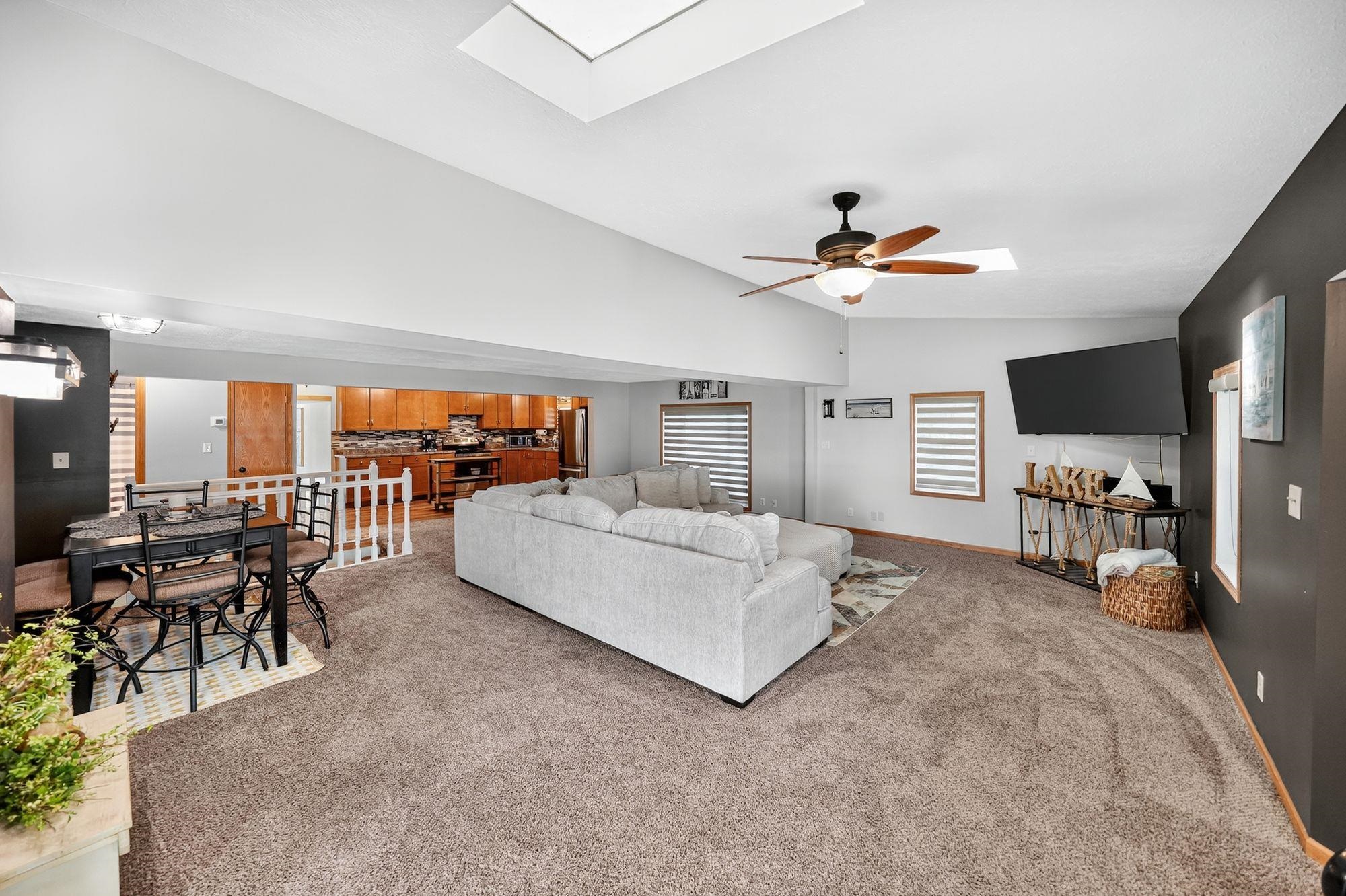 95 Lakeview Acres Dr
