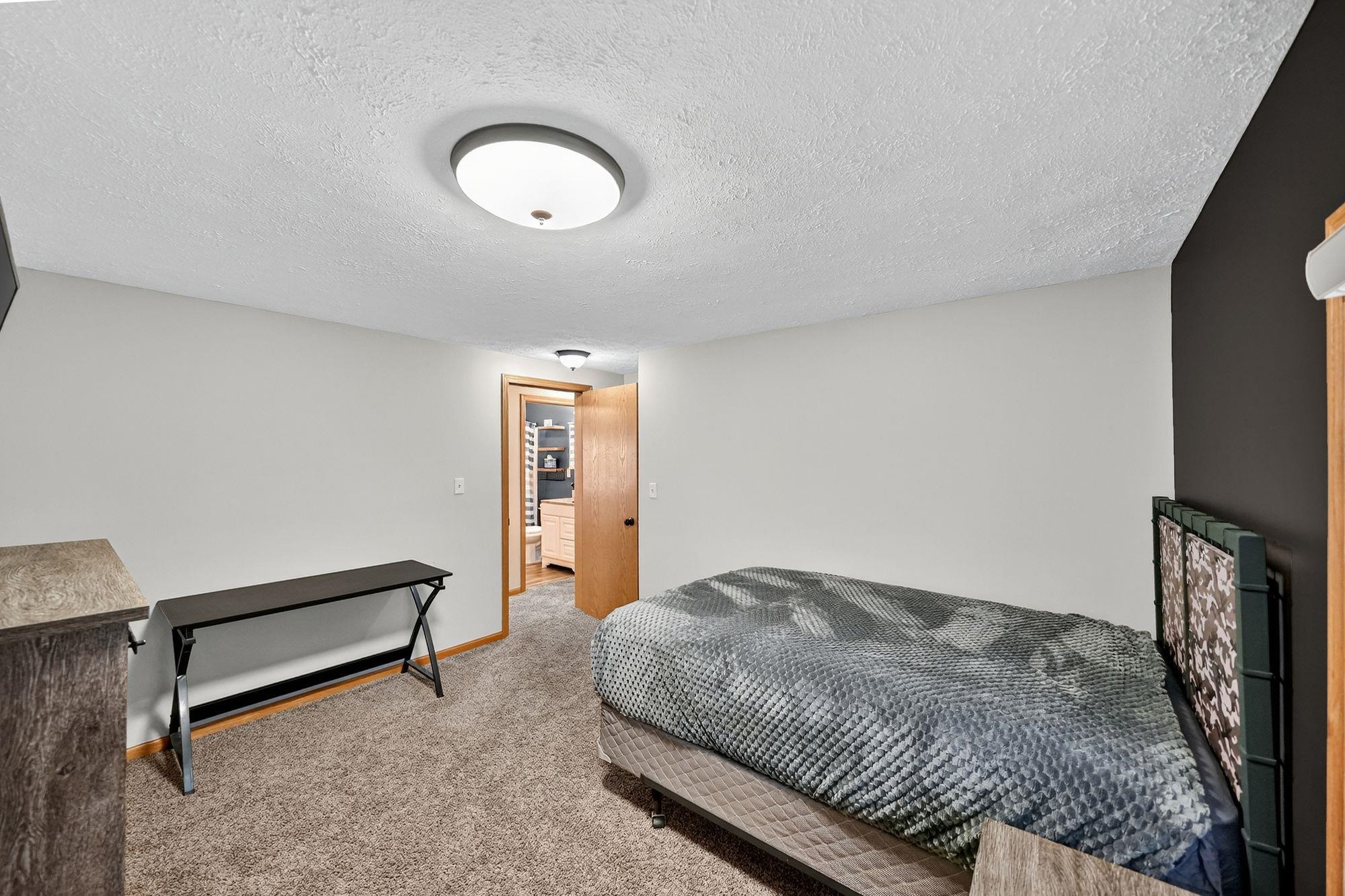 95 Lakeview Acres Dr