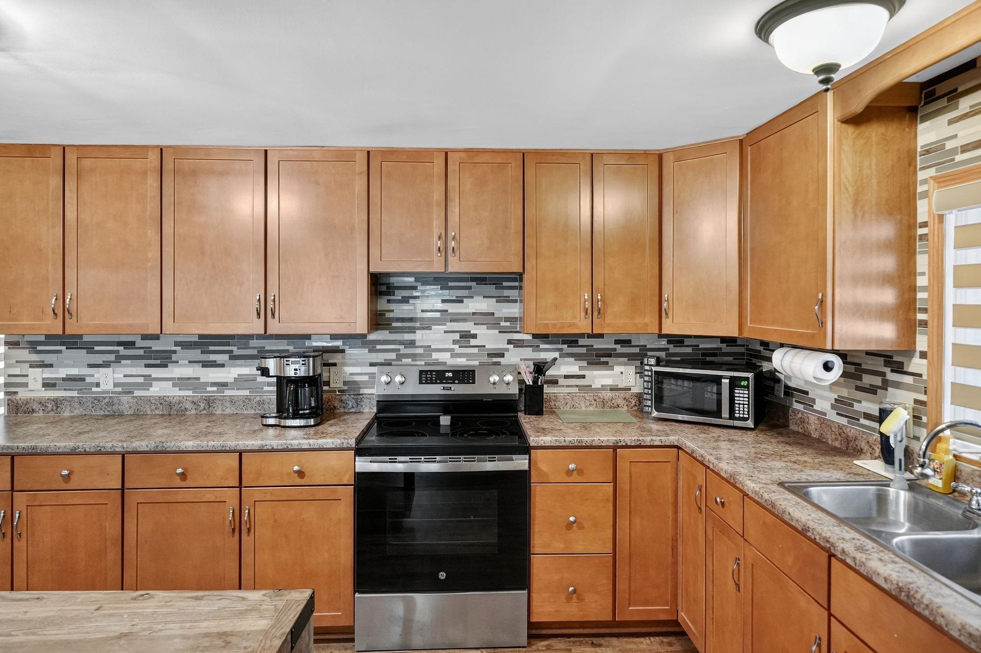 95 Lakeview Acres Dr