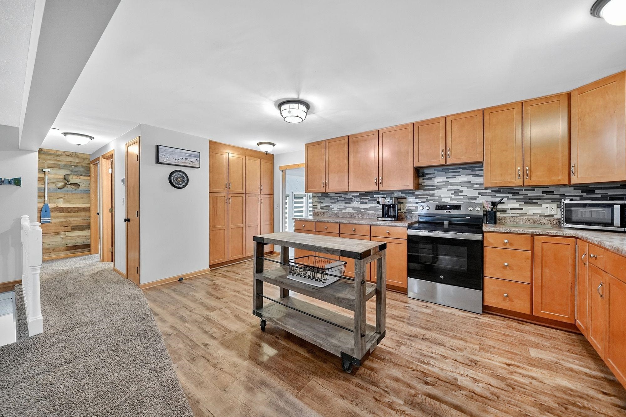 95 Lakeview Acres Dr