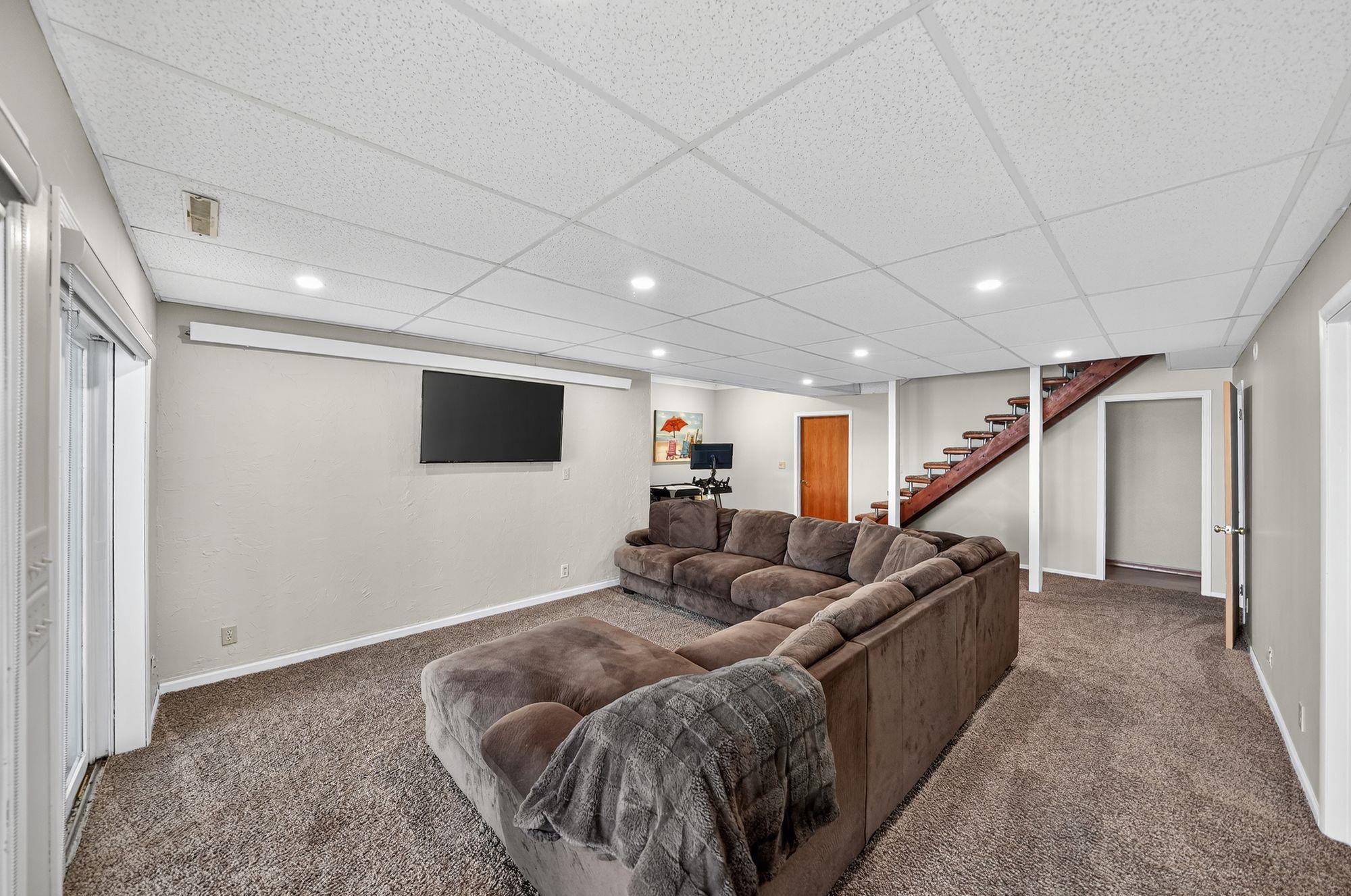 95 Lakeview Acres Dr
