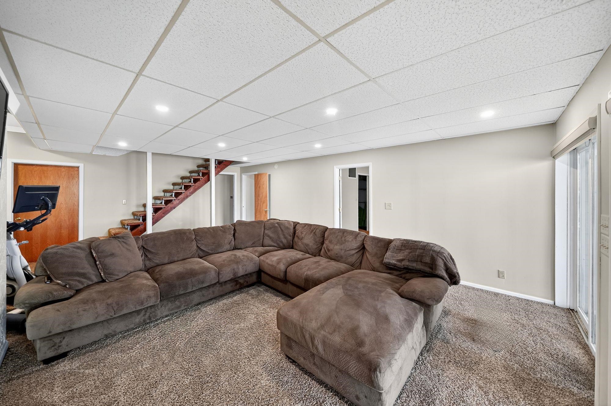 95 Lakeview Acres Dr