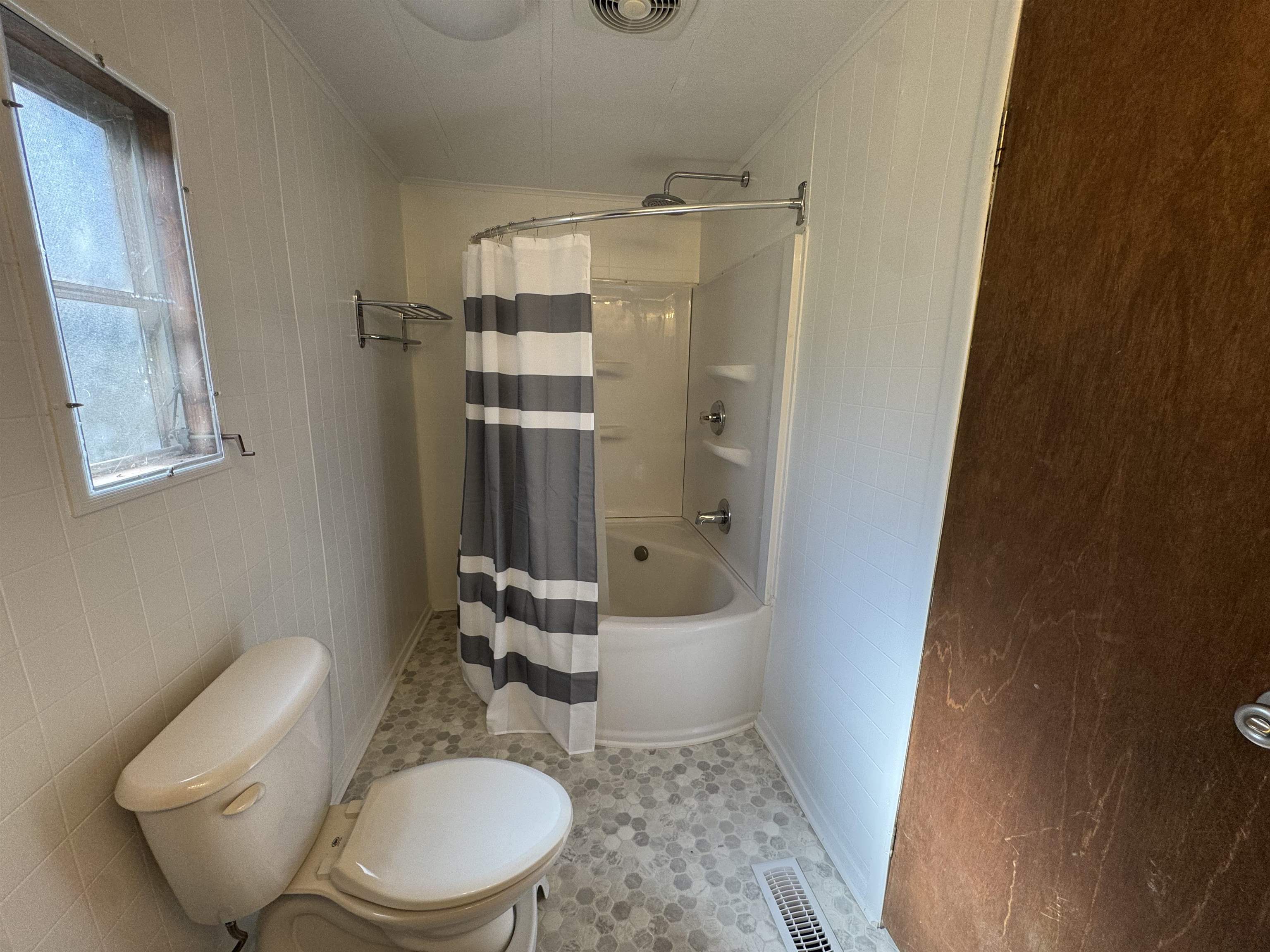 16 N Rushmore Drive