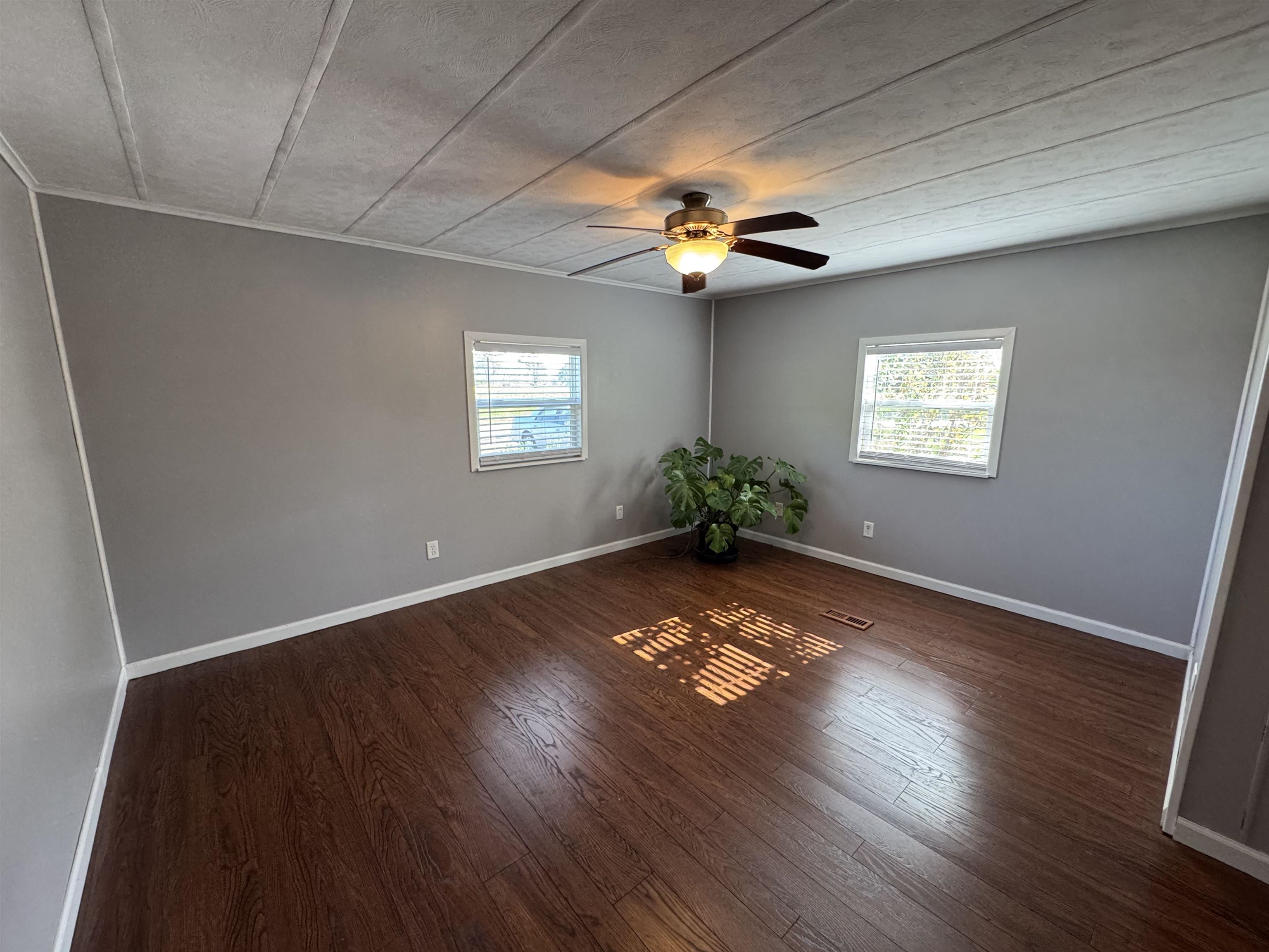 16 N Rushmore Drive