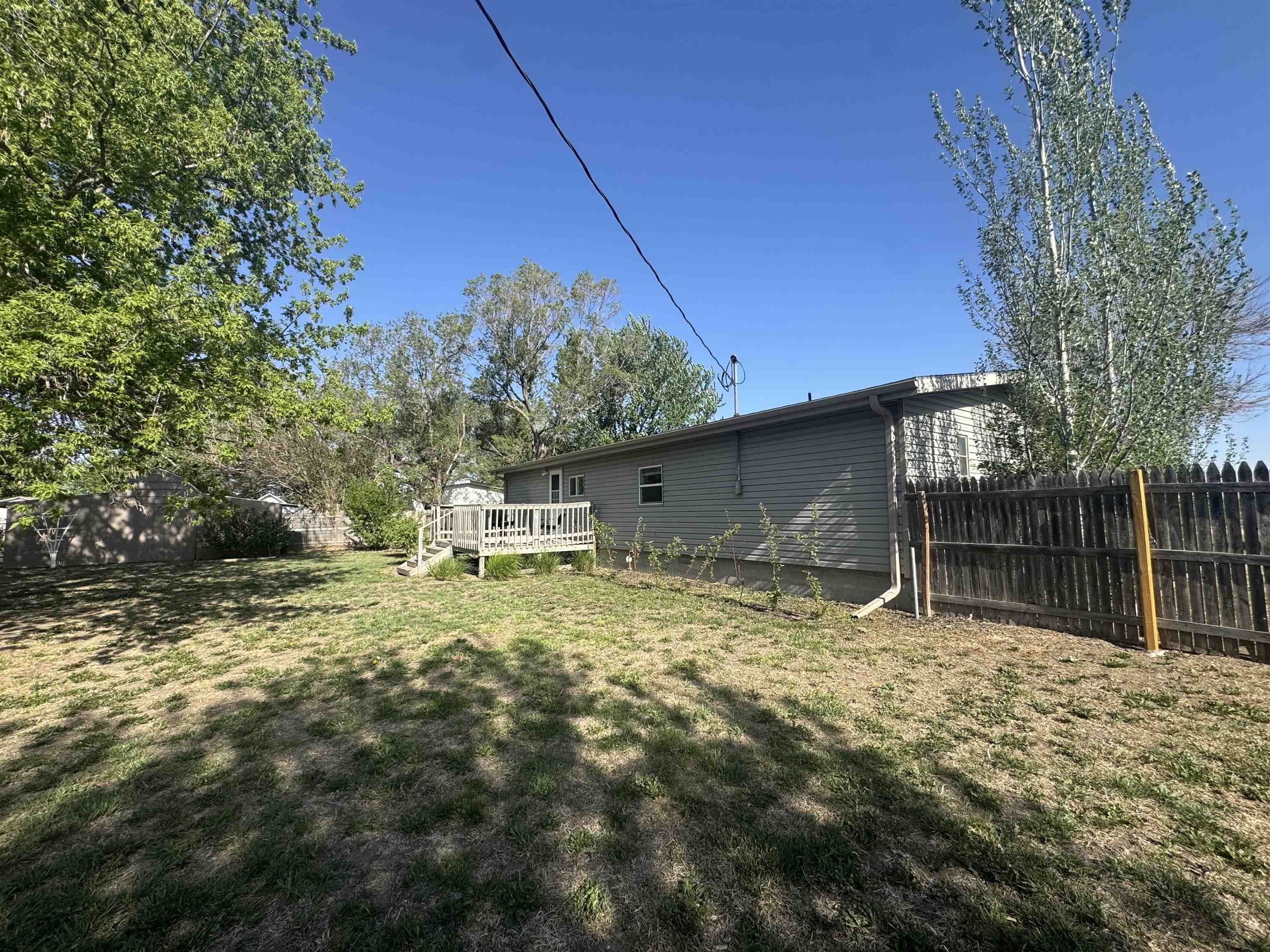 16 N Rushmore Drive