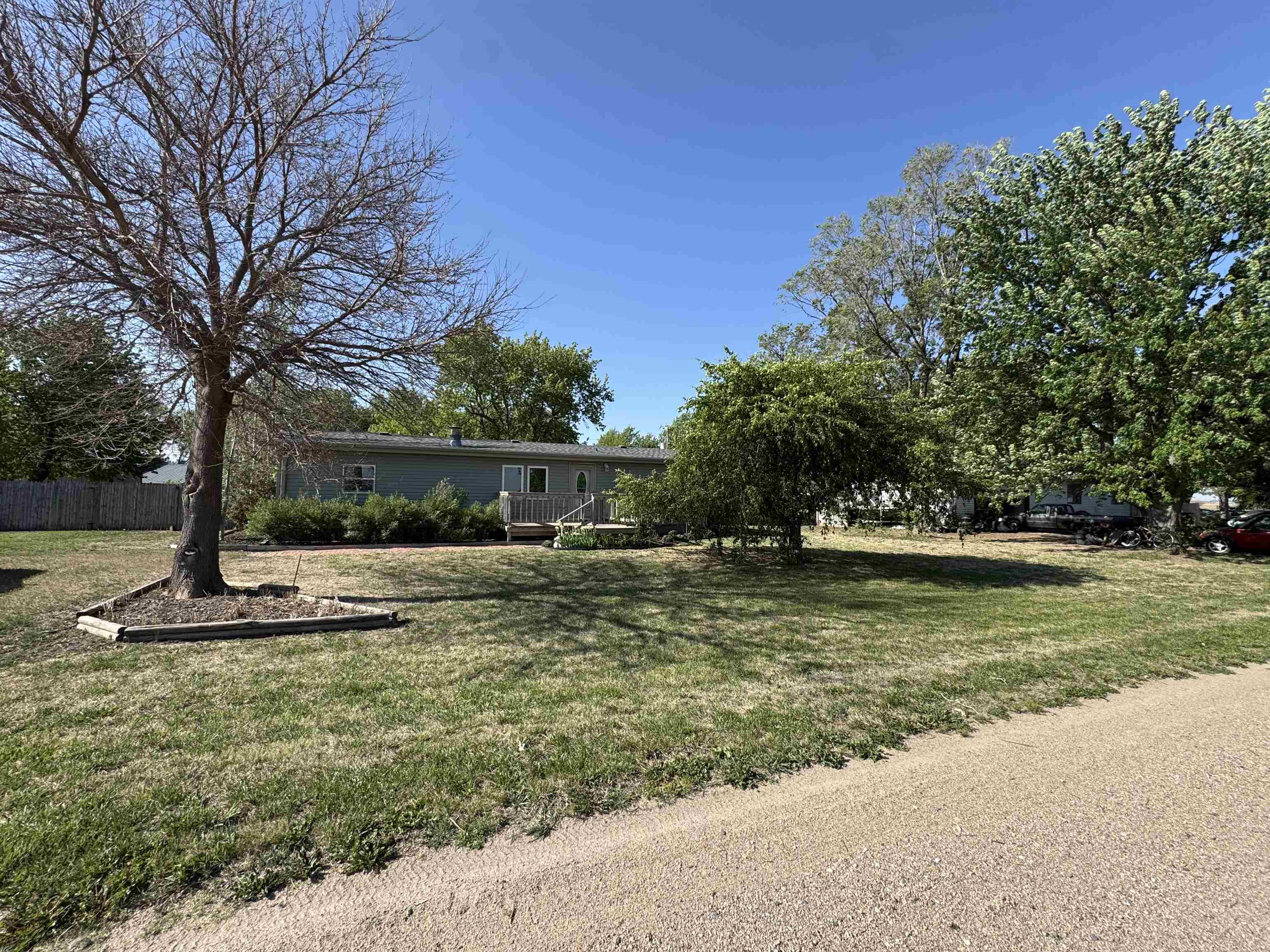 16 N Rushmore Drive
