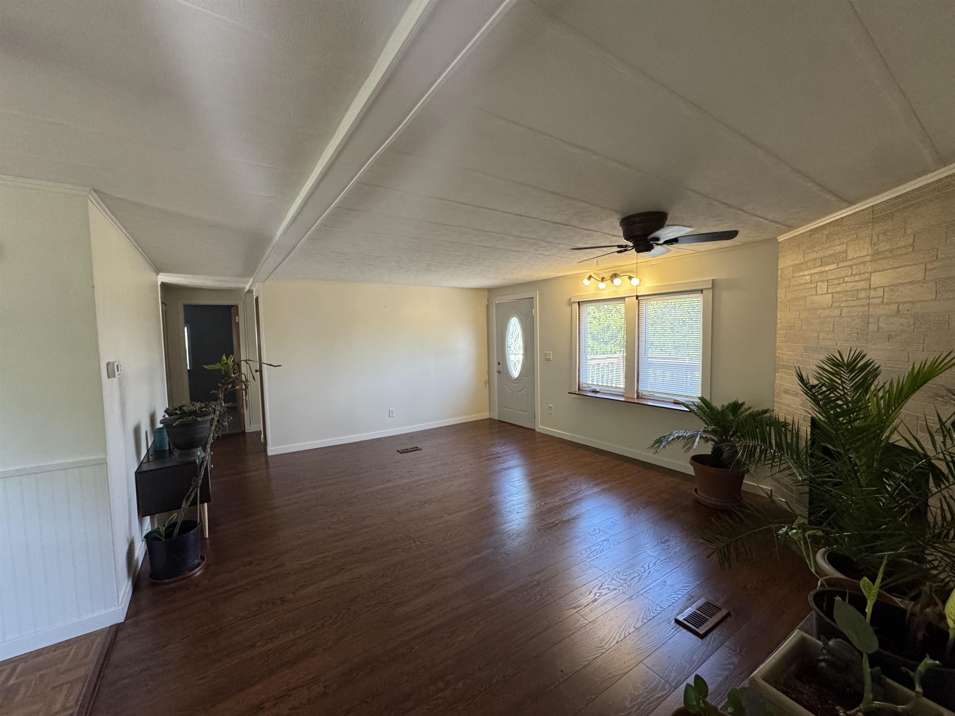 16 N Rushmore Drive