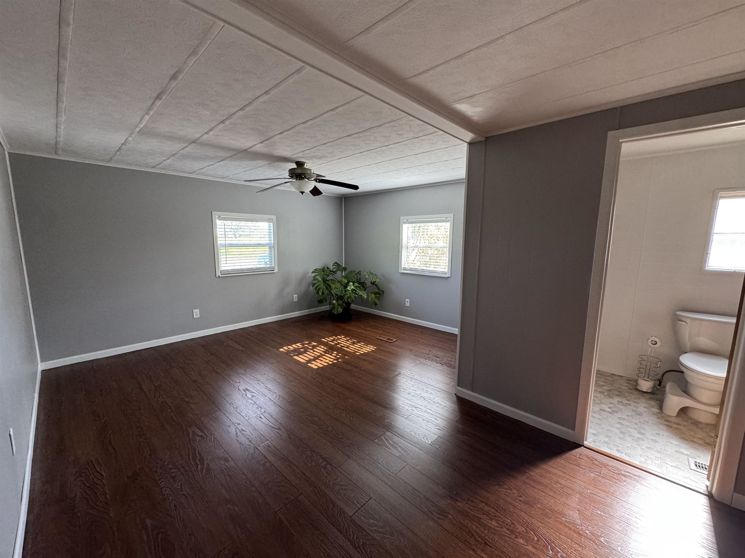 16 N Rushmore Drive