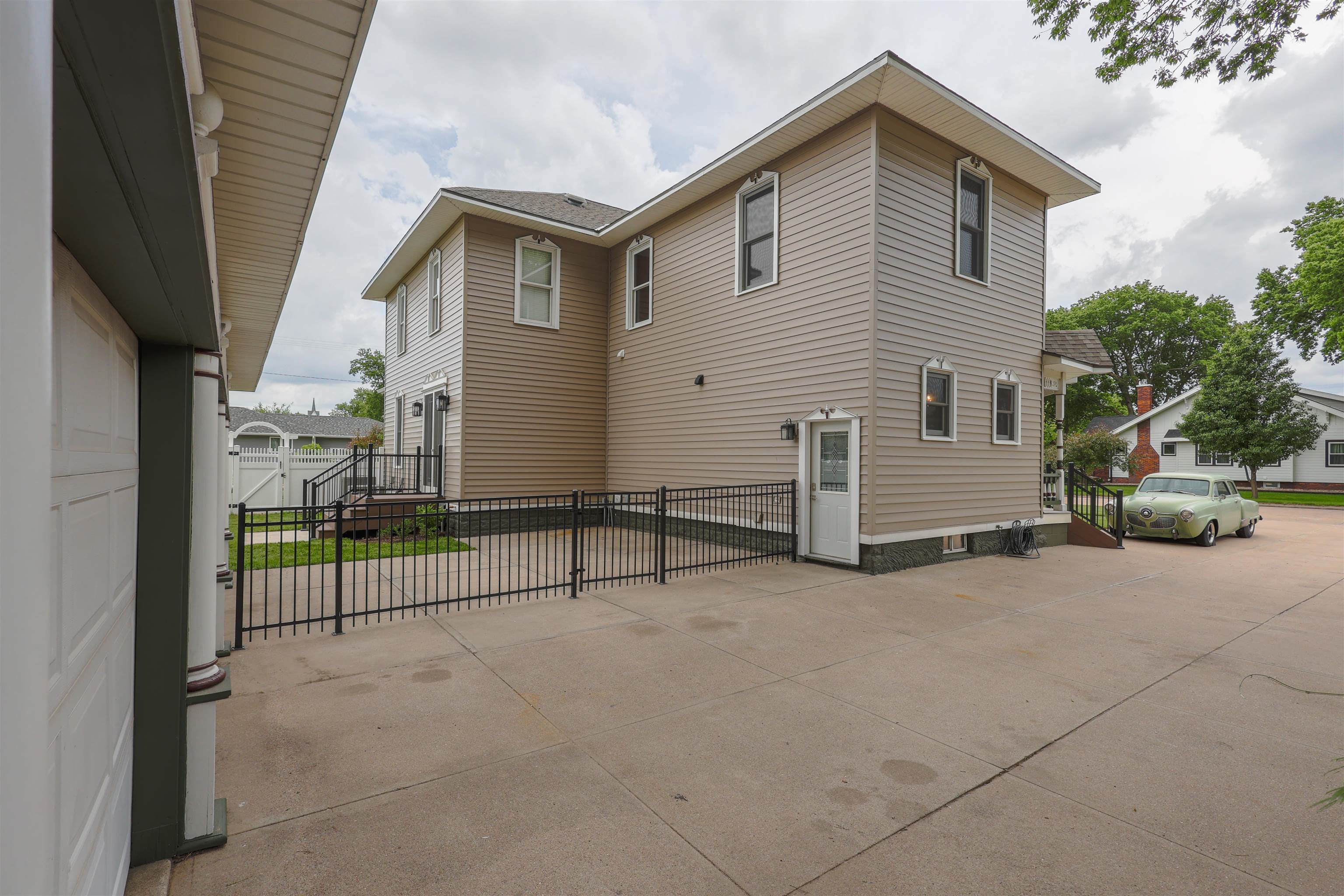1202 Main Street