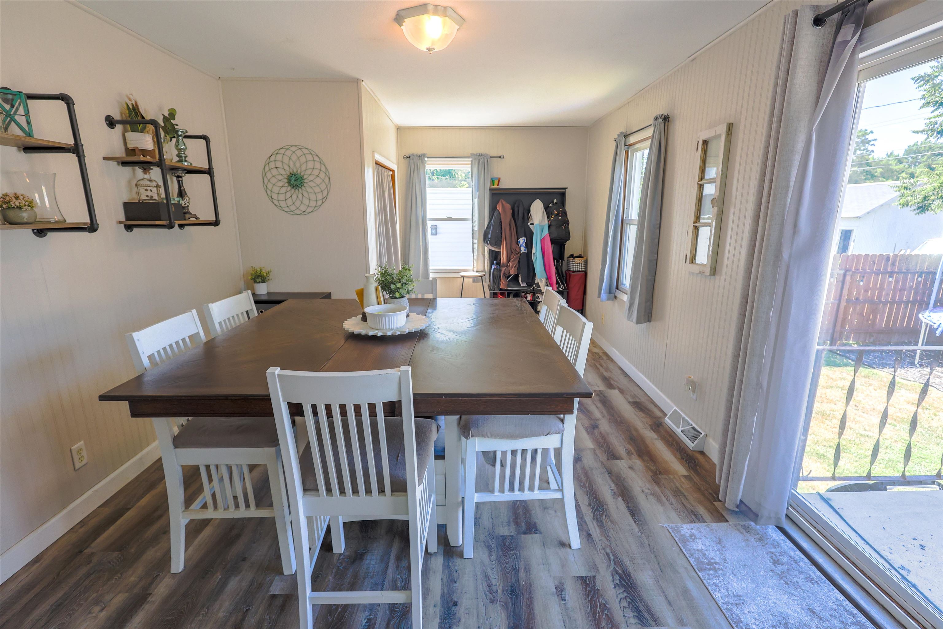 206 E 28th St.