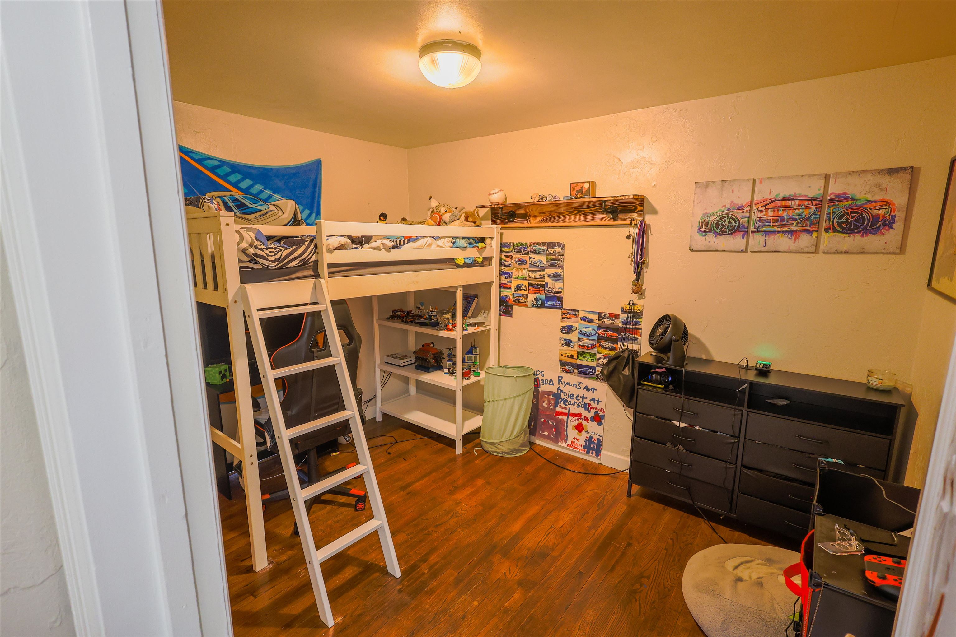206 E 28th St.