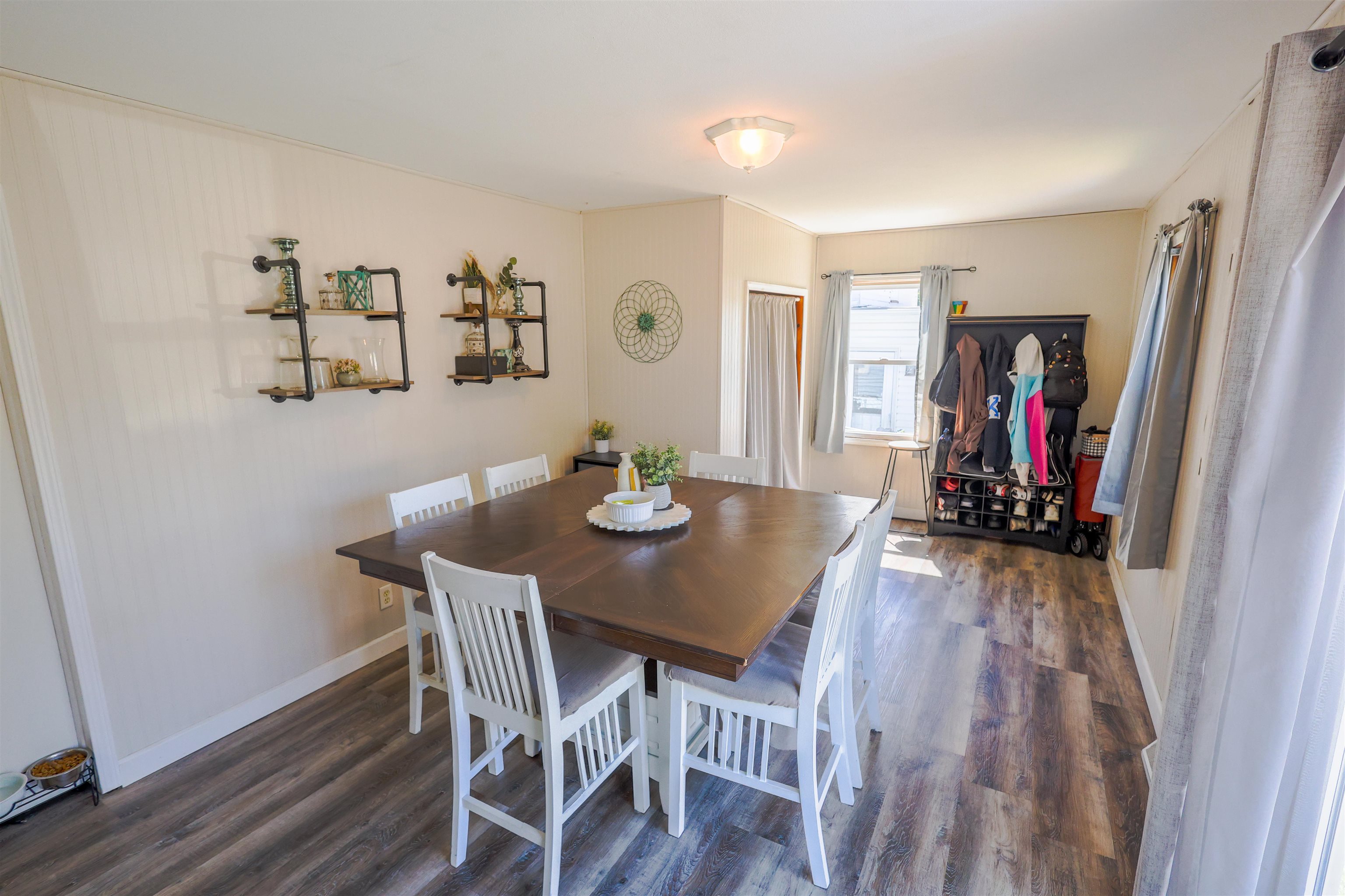 206 E 28th St.