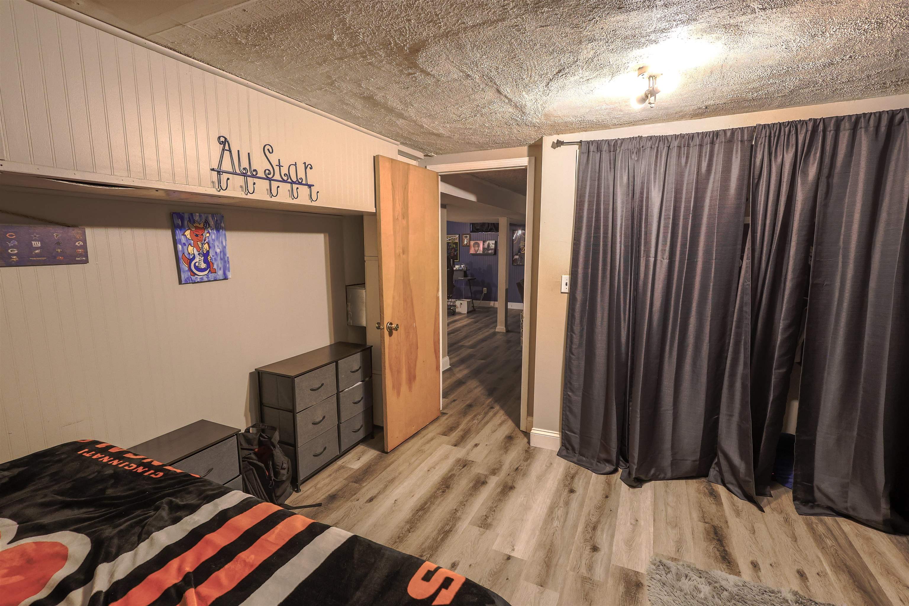 206 E 28th St.
