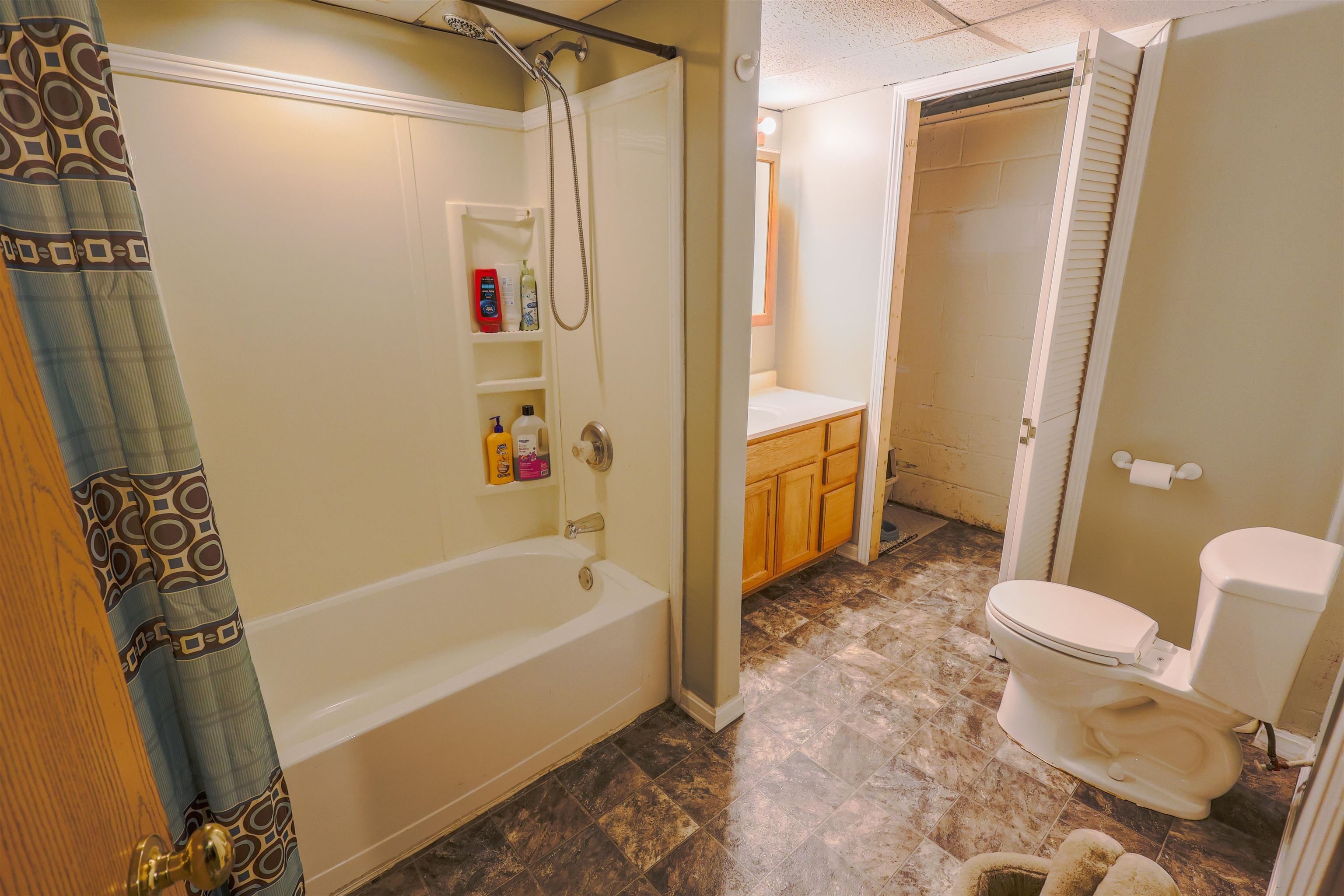 206 E 28th St.