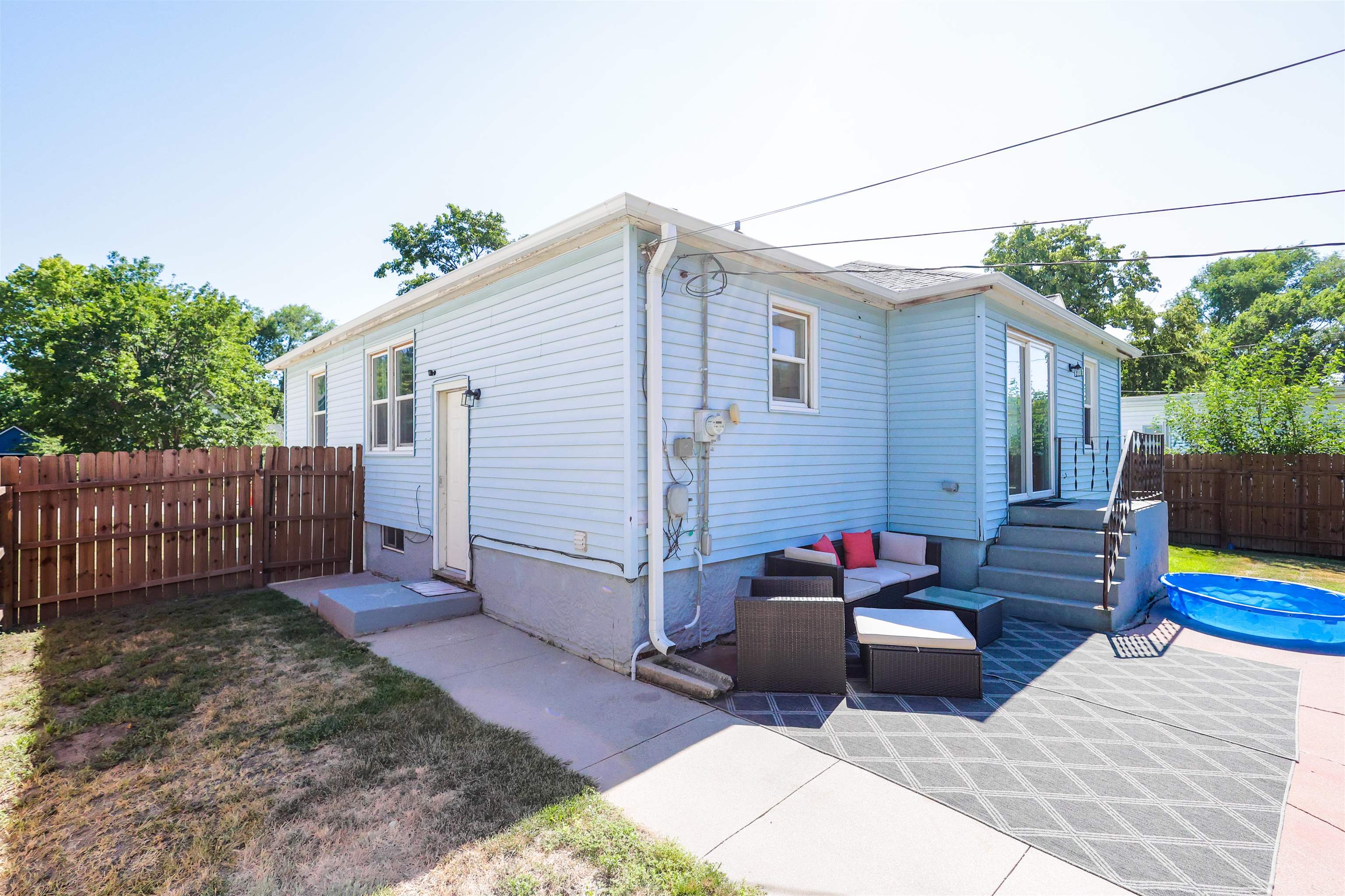 206 E 28th St.