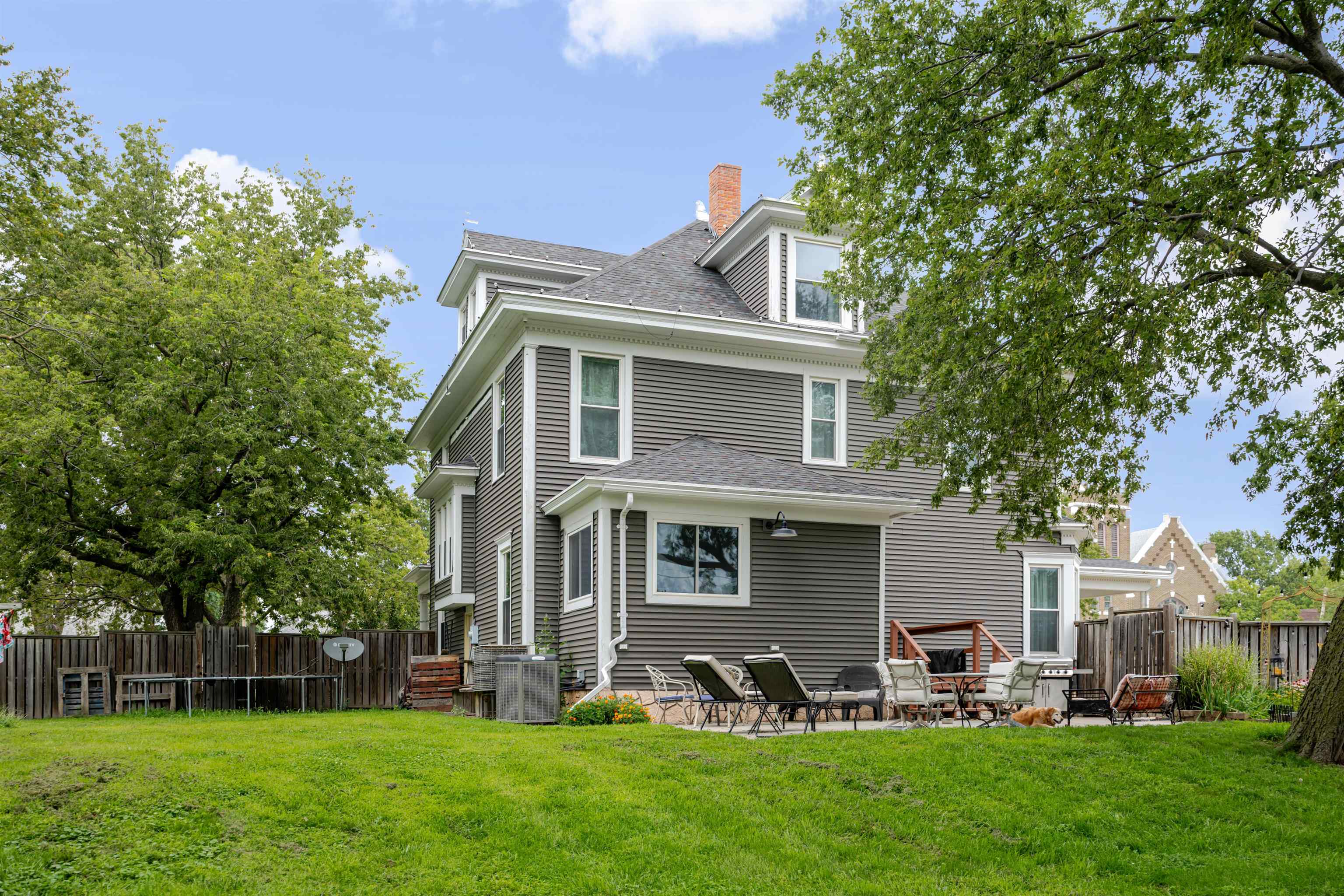 704 H Street