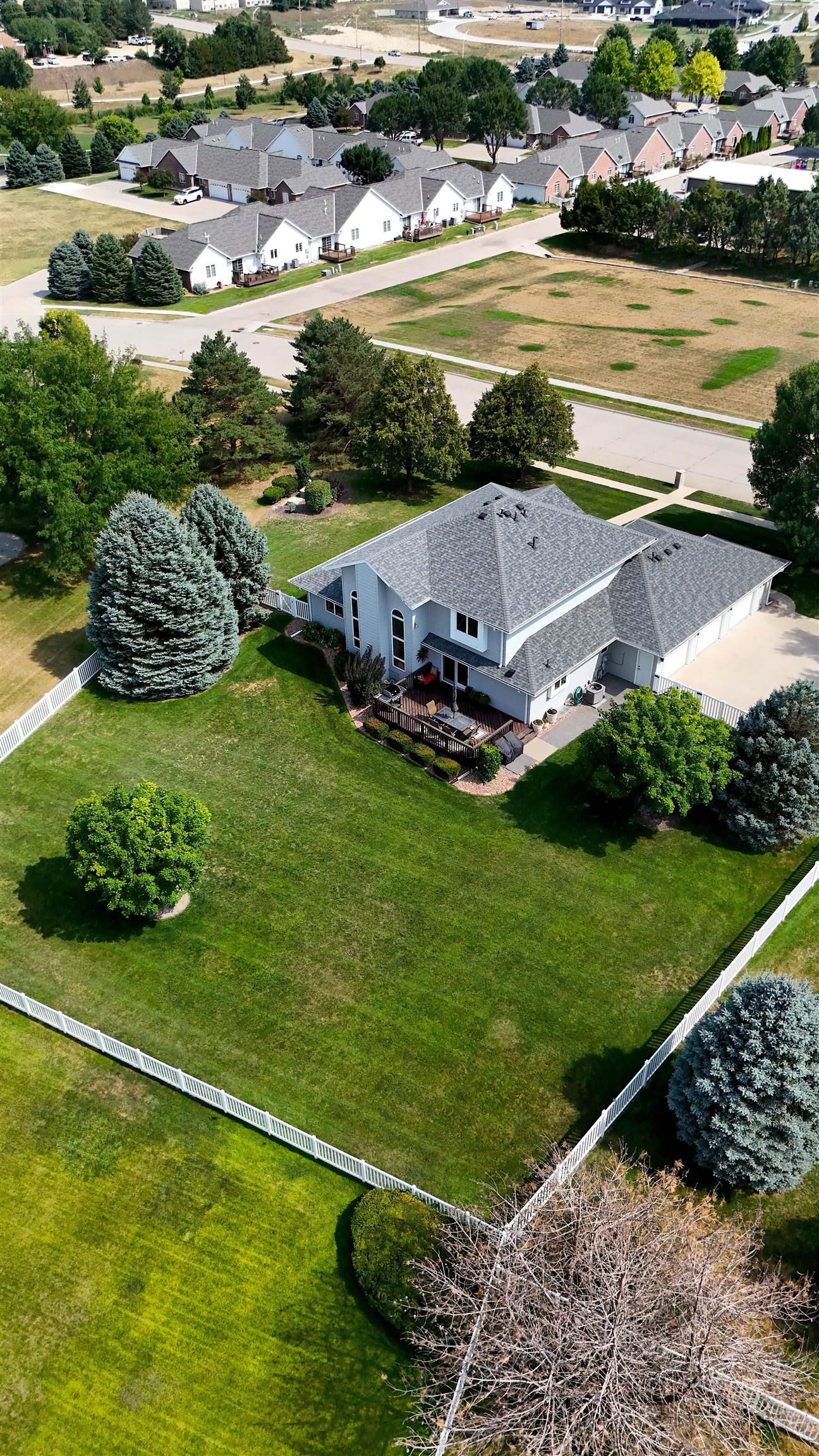 2607 W 43rd Street