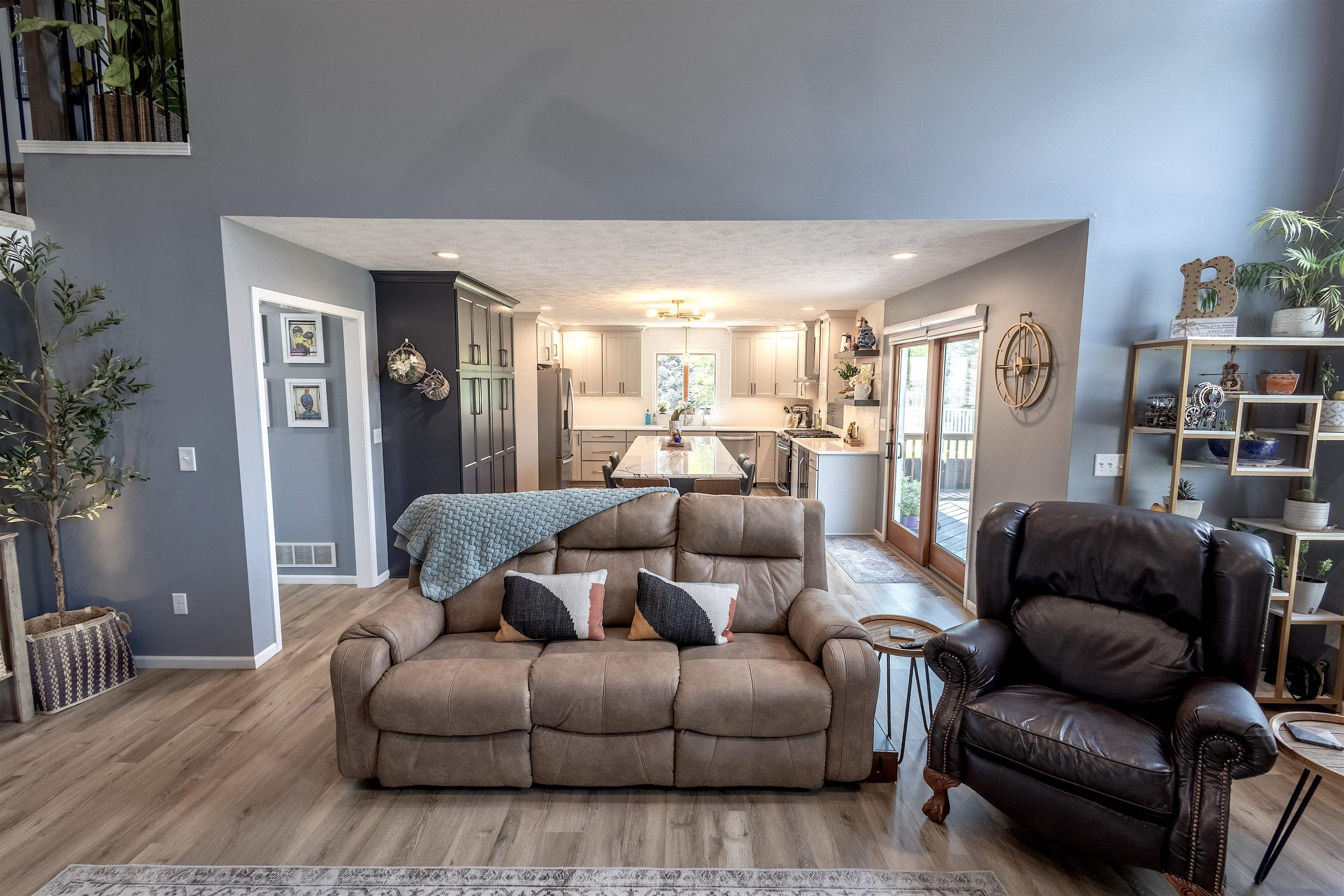 2607 W 43rd Street
