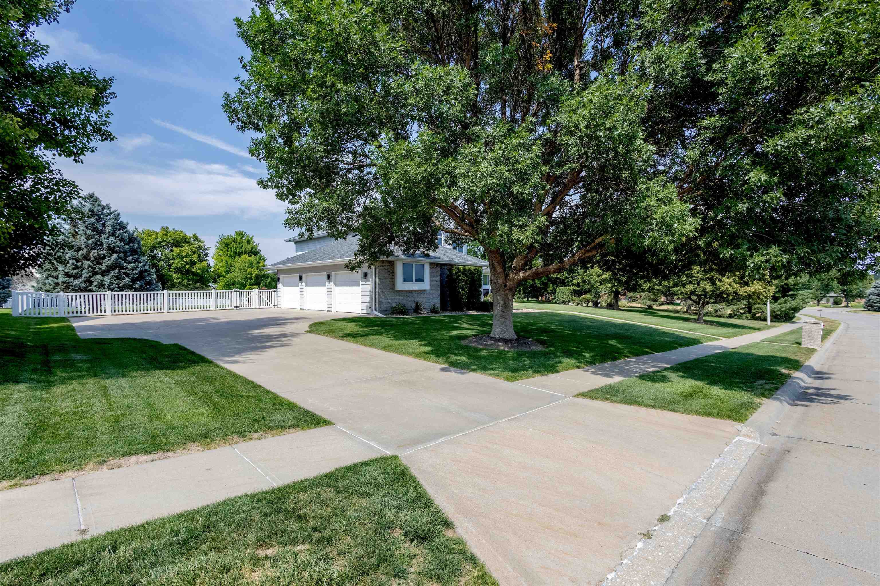2607 W 43rd Street