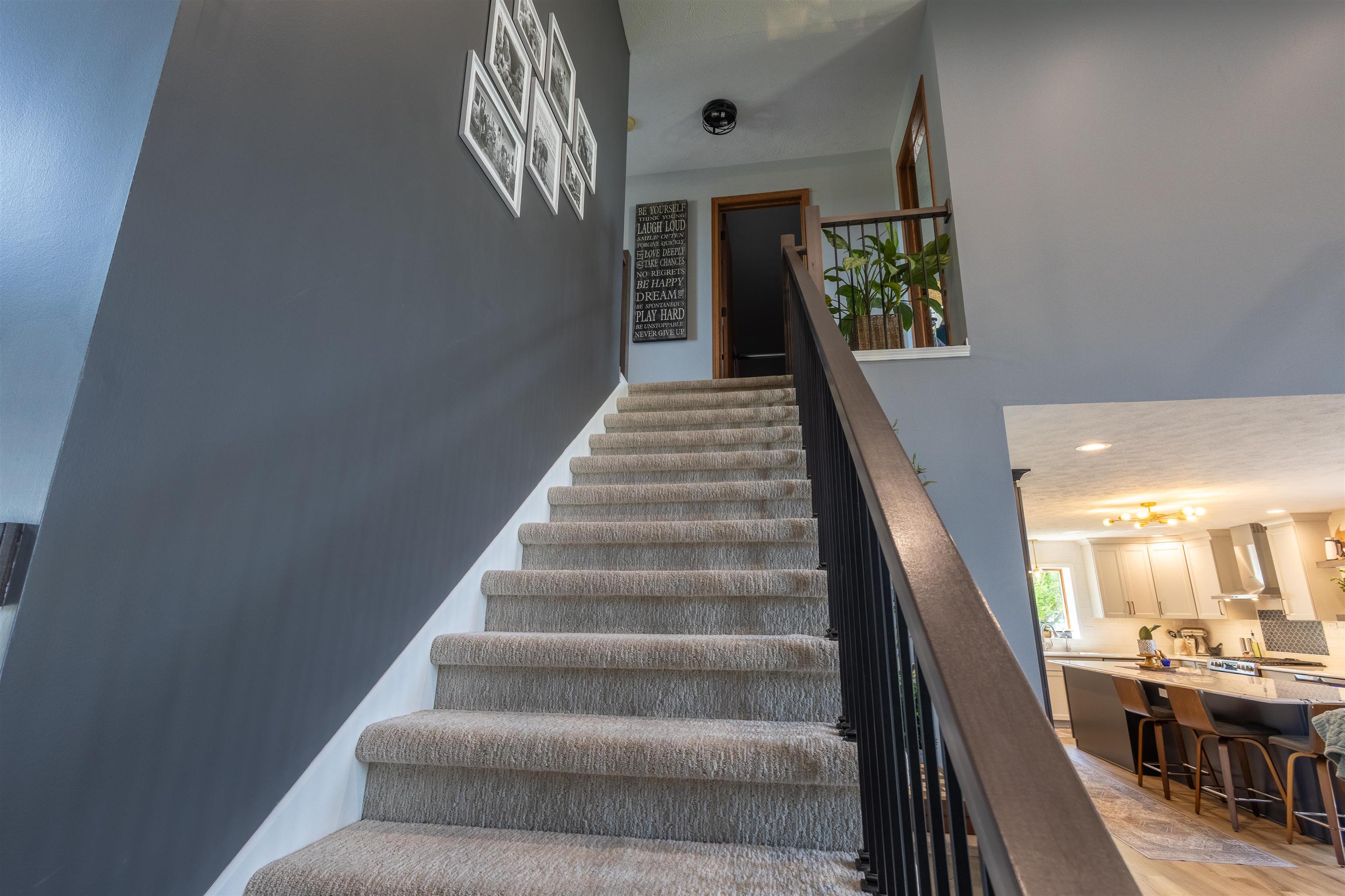 2607 W 43rd Street