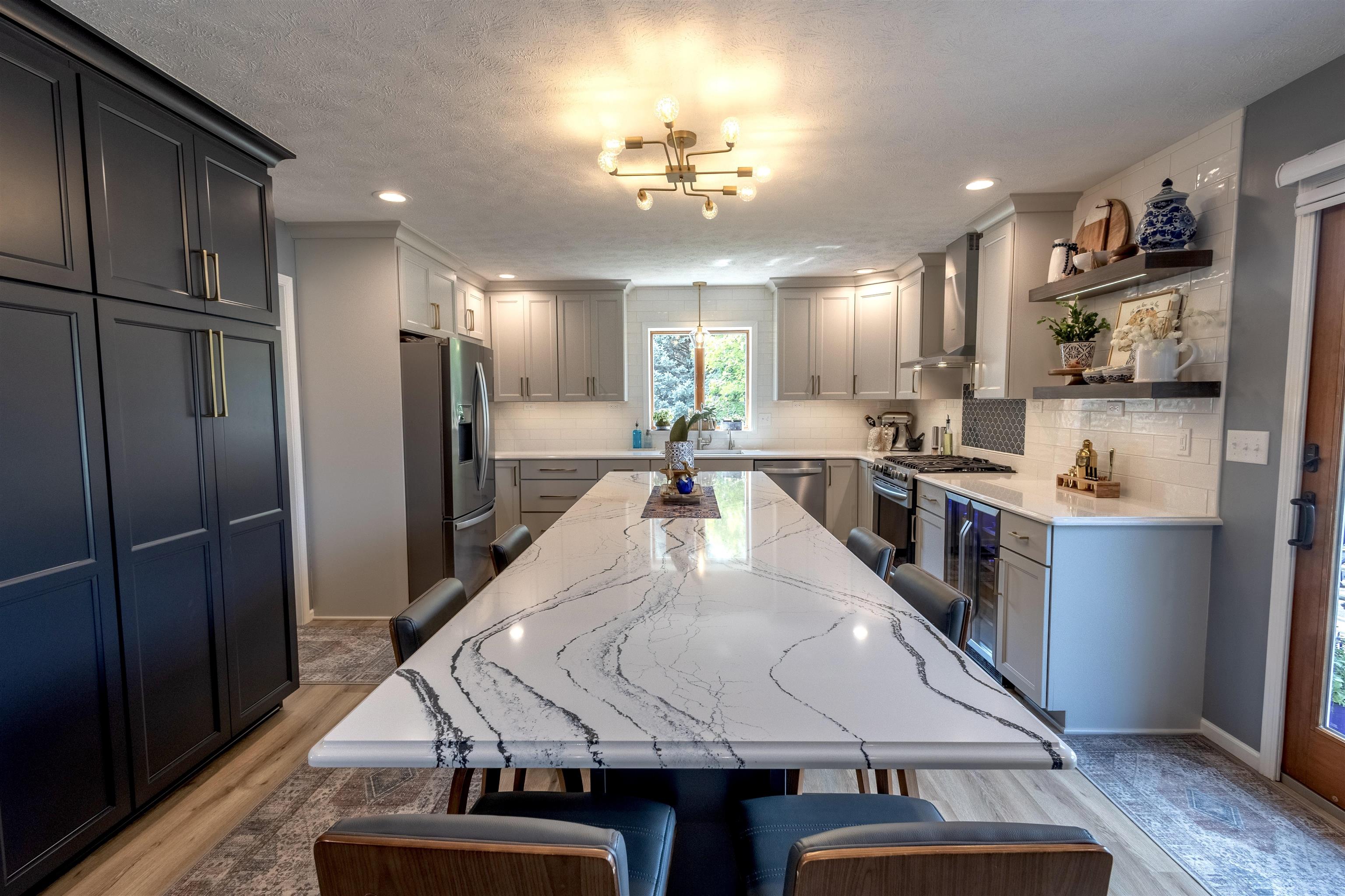2607 W 43rd Street