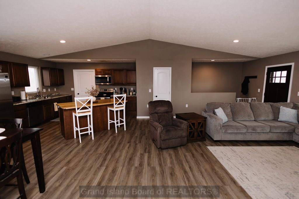 807 Country Acres Lane, St. Libory