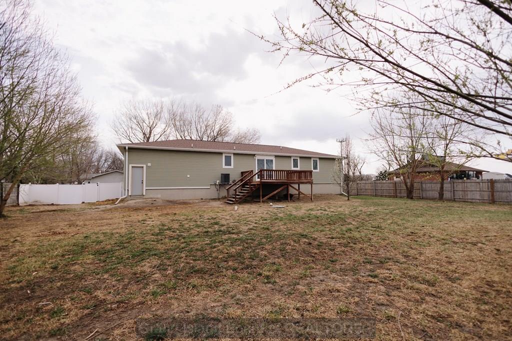 807 Country Acres Lane, St. Libory