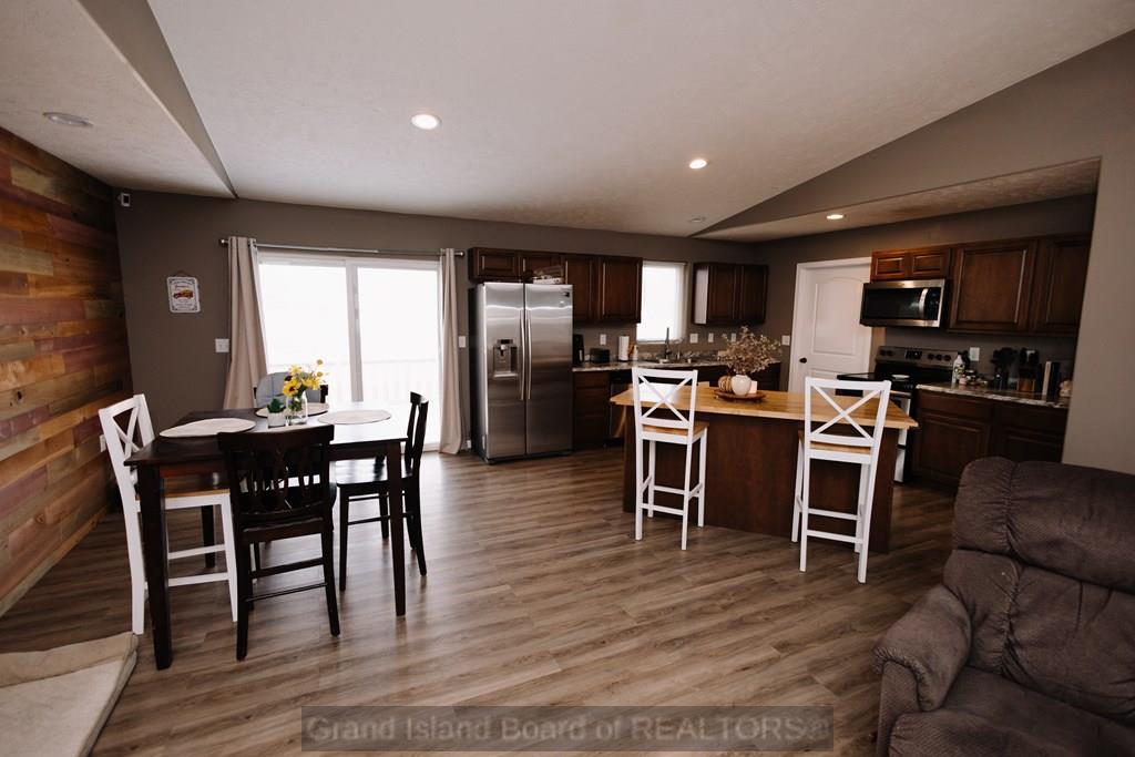 807 Country Acres Lane, St. Libory