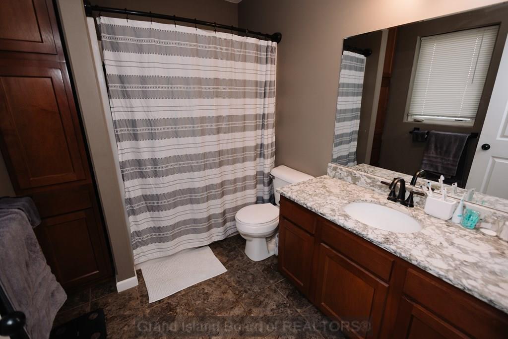 807 Country Acres Lane, St. Libory