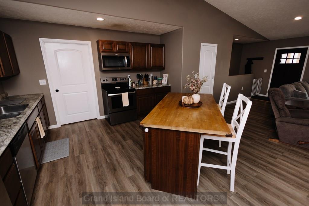 807 Country Acres Lane, St. Libory