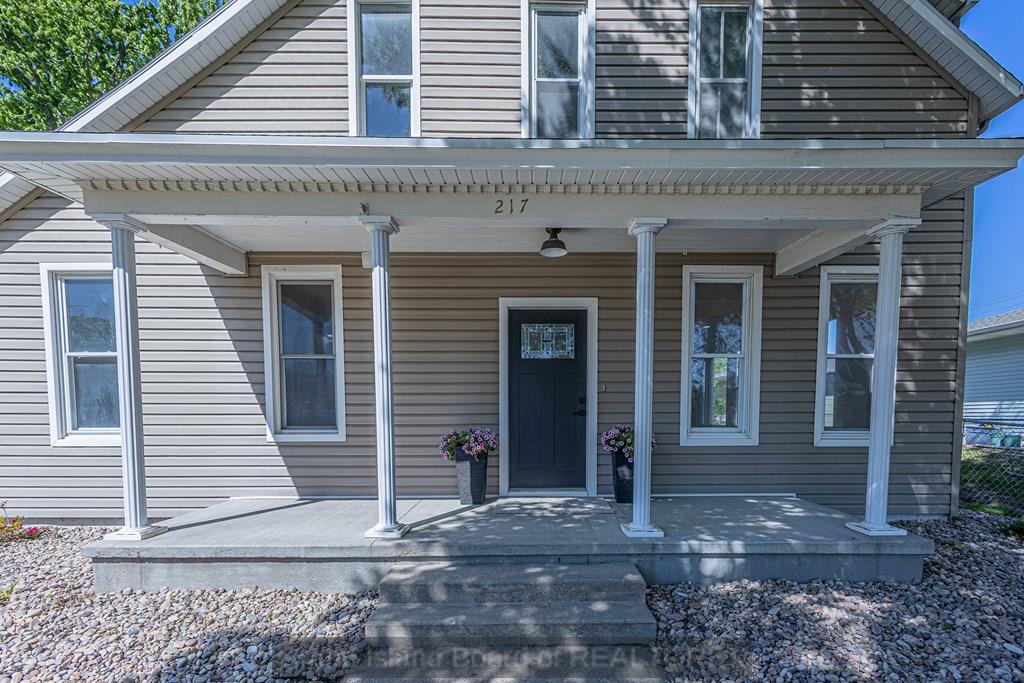 217 8th Street, St. Paul