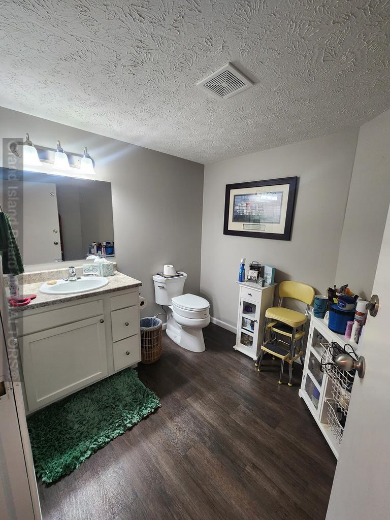 2612 Market Lane