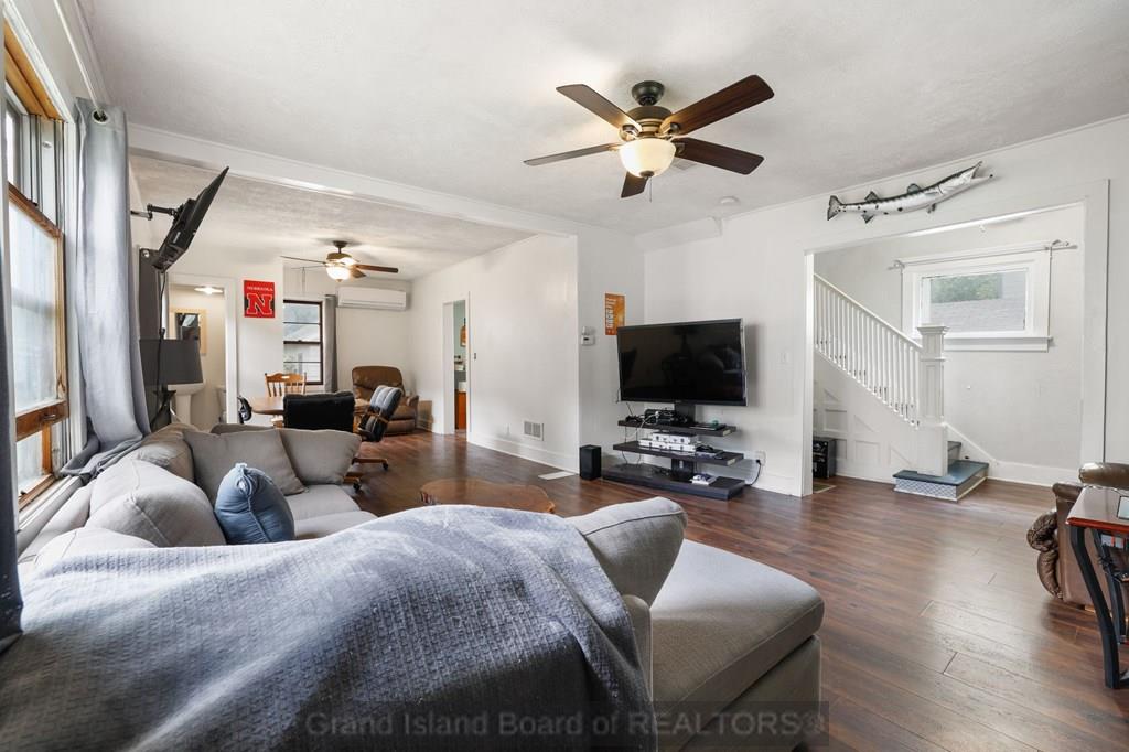 835 N Cedar Avenue