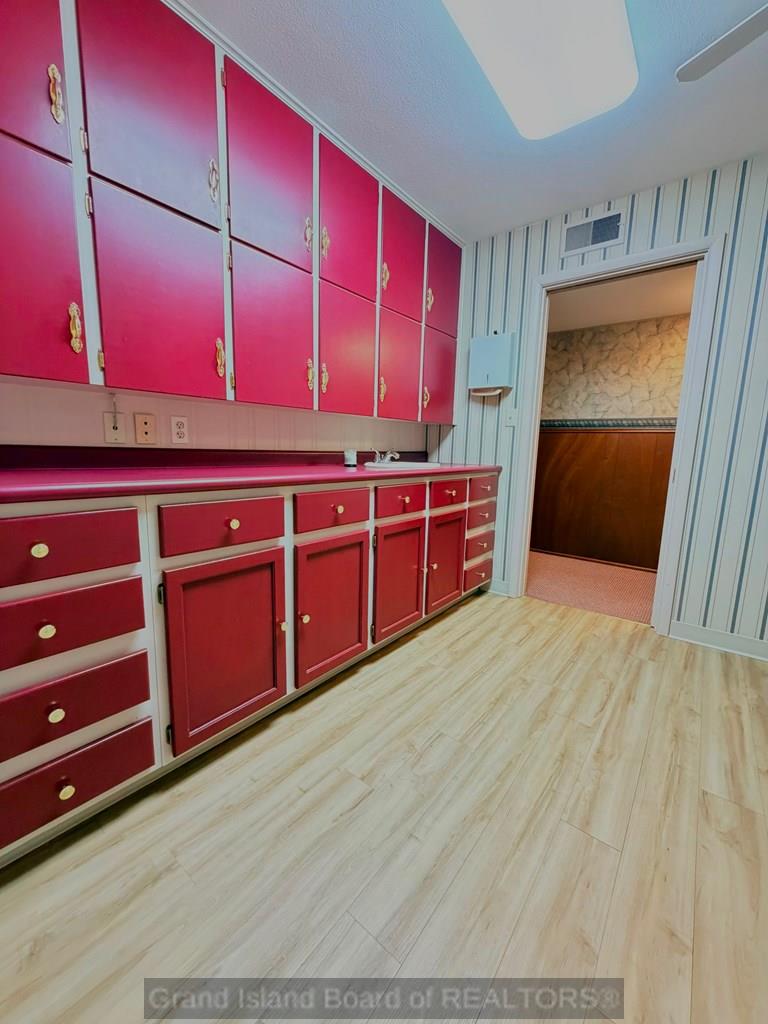 721 W 7th Street