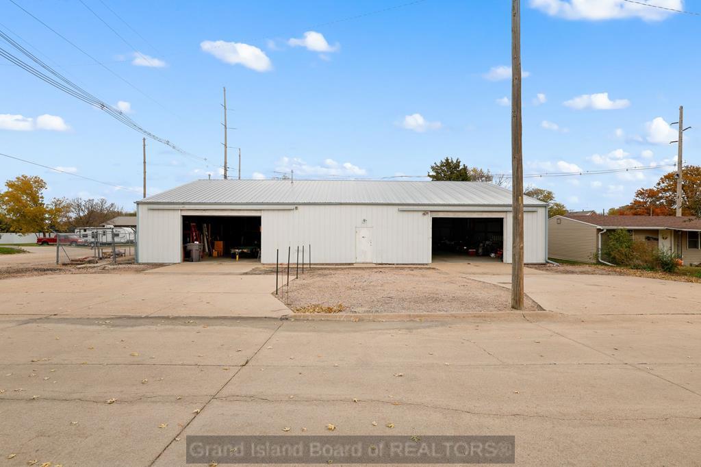 1620-22 N Hastings Avenue