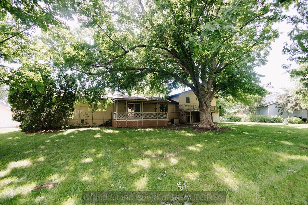 2130 Viking Place