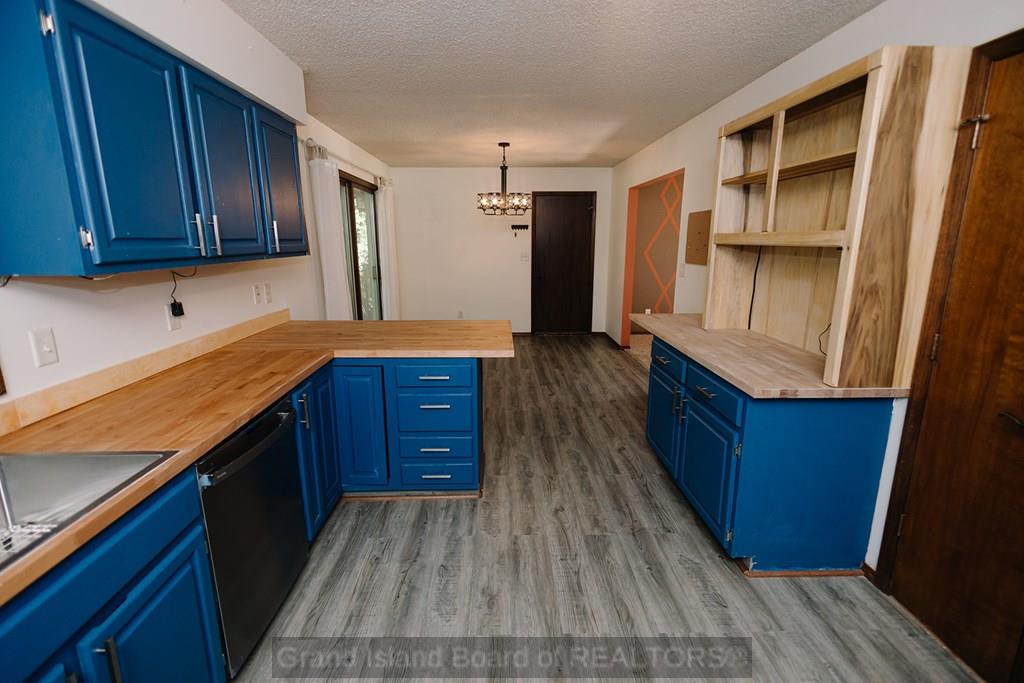 2130 Viking Place