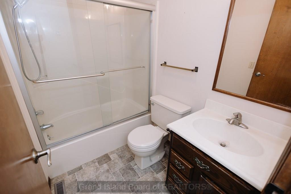 2130 Viking Place