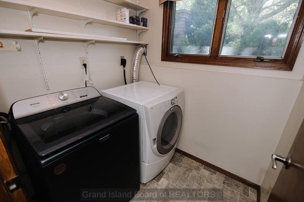 2130 Viking Place