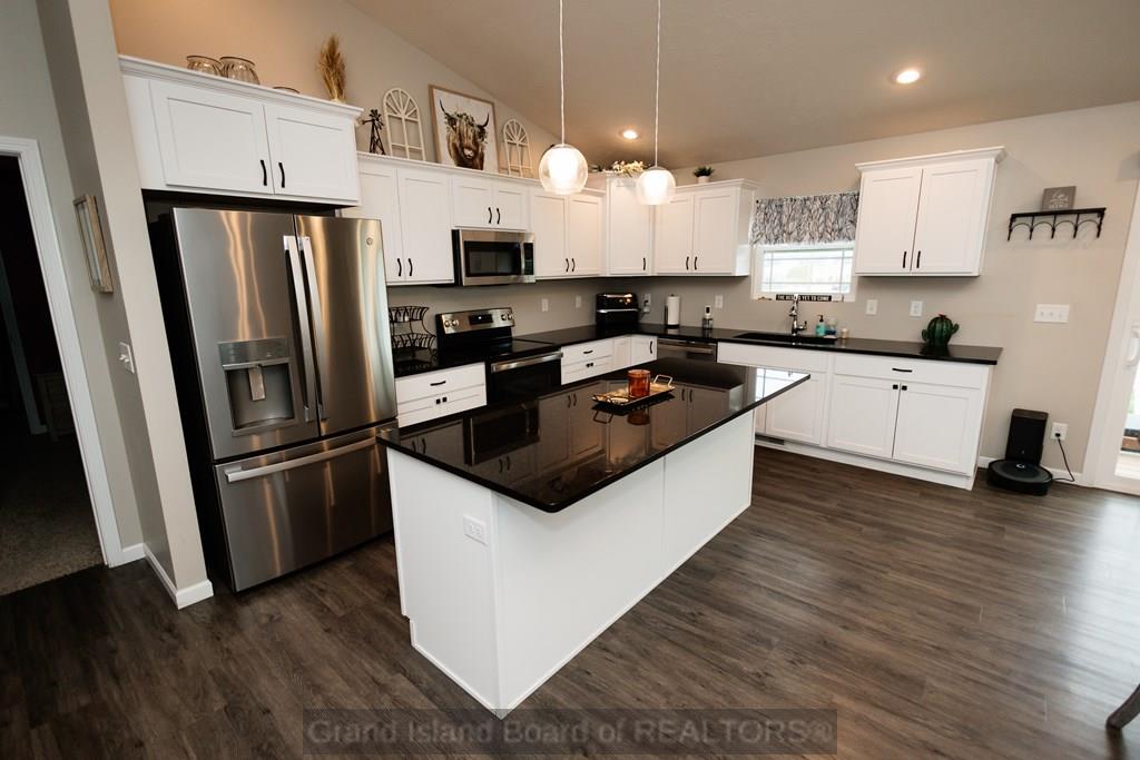 601 Kenneth Drive