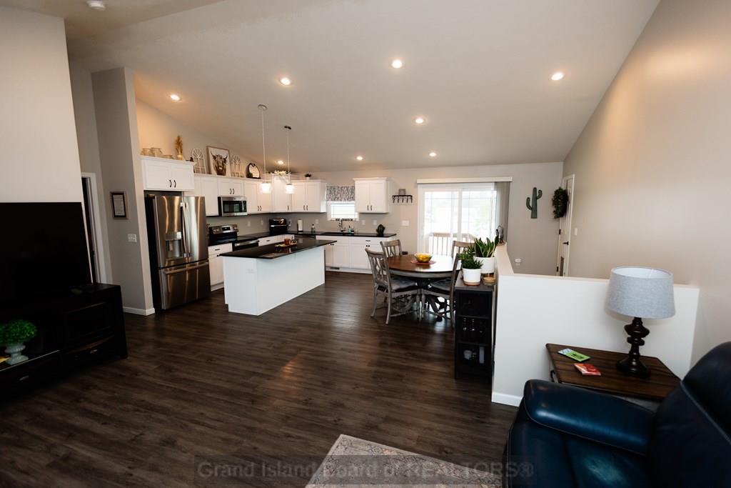 601 Kenneth Drive
