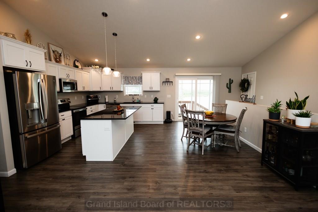 601 Kenneth Drive