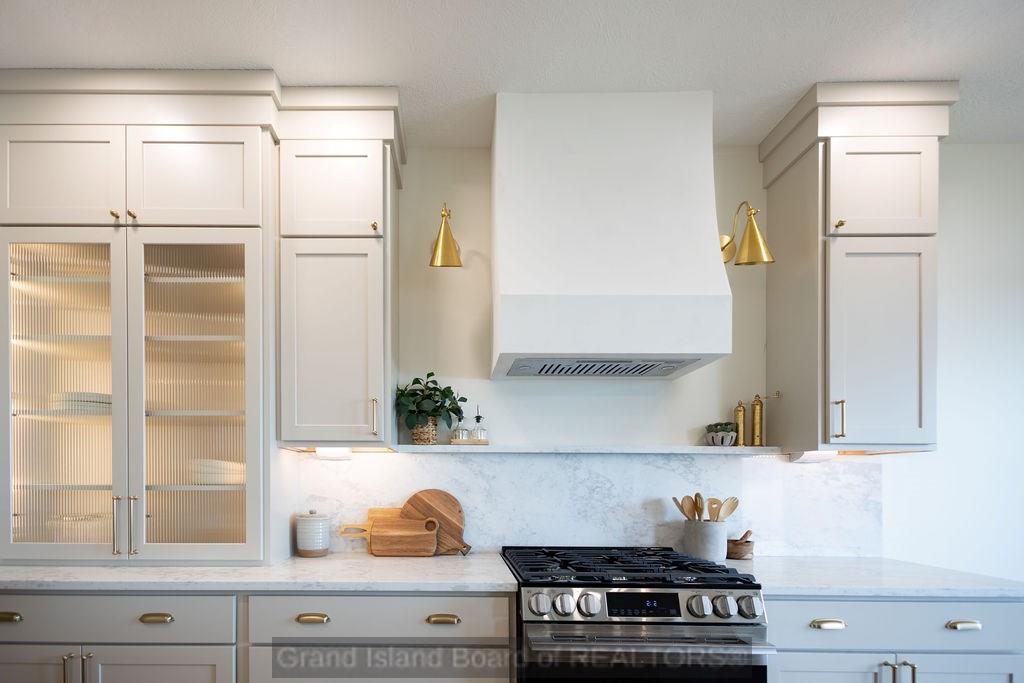 3309 Torrey Pines Place
