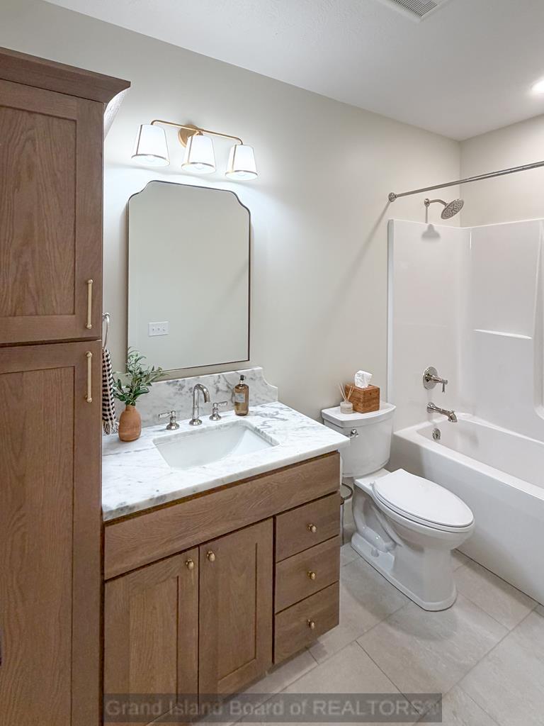 3309 Torrey Pines Place